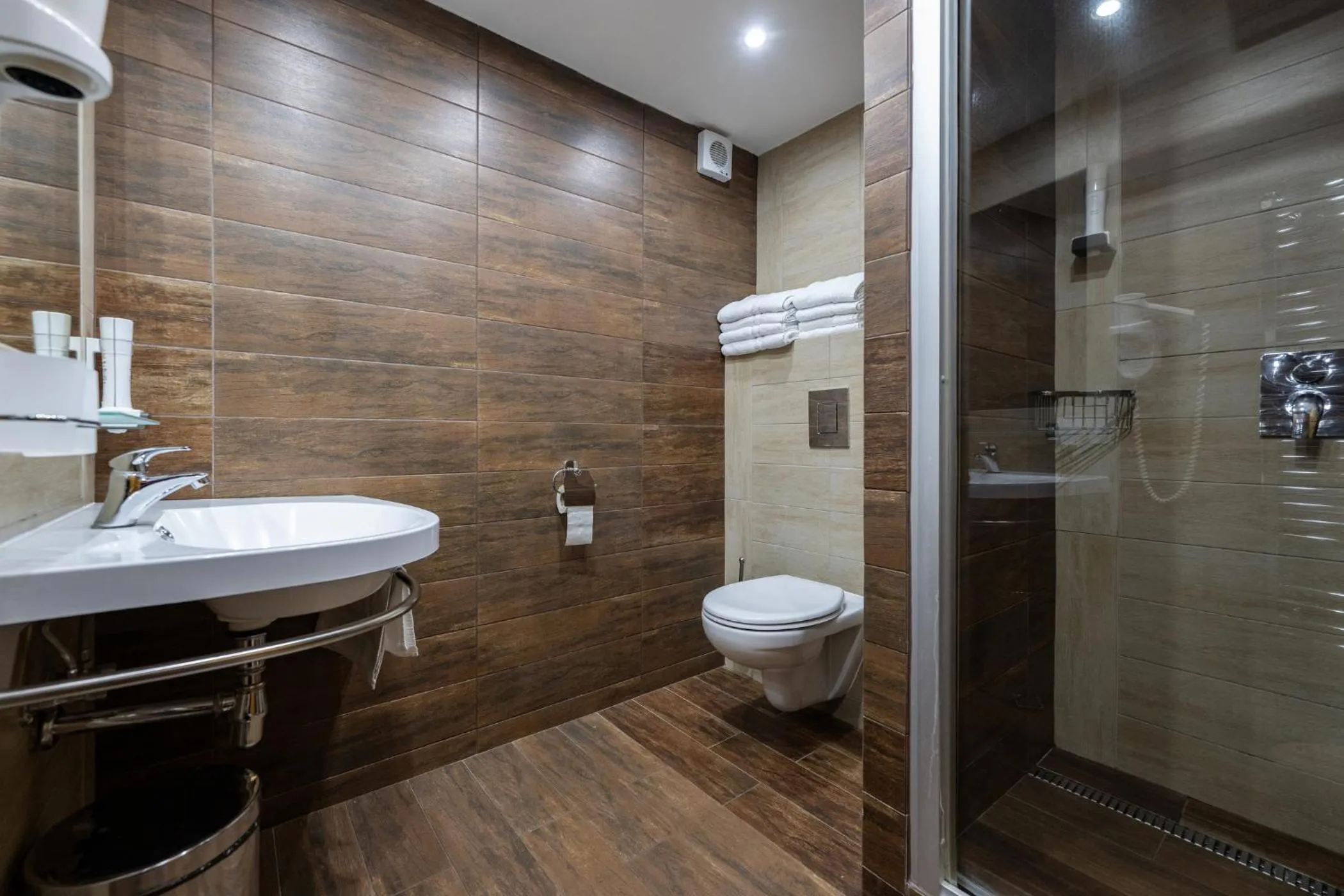 Bathroom in Hotel Olympie