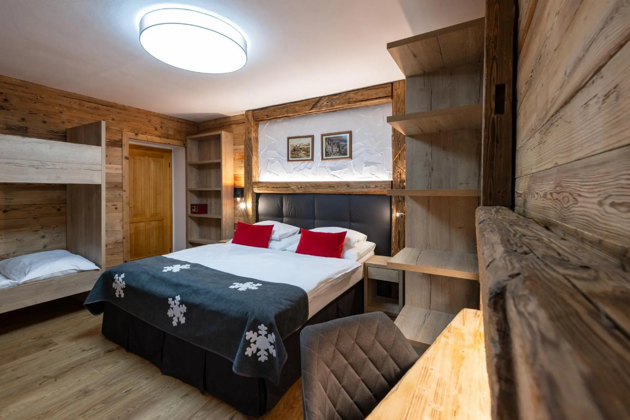 Photo of the whole room, Bed in Hotel Olympie