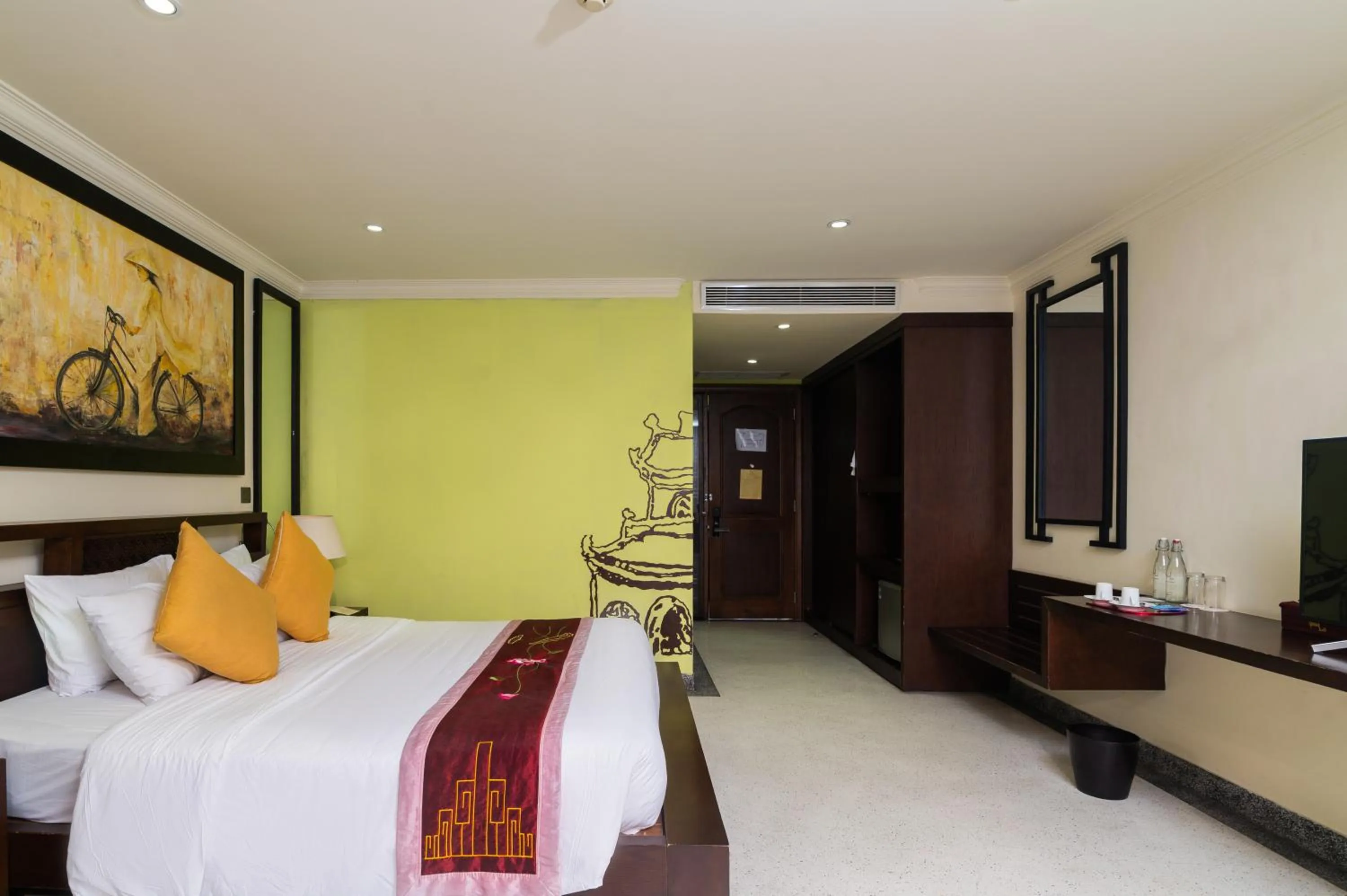 Bed in Villa Hue Hotel