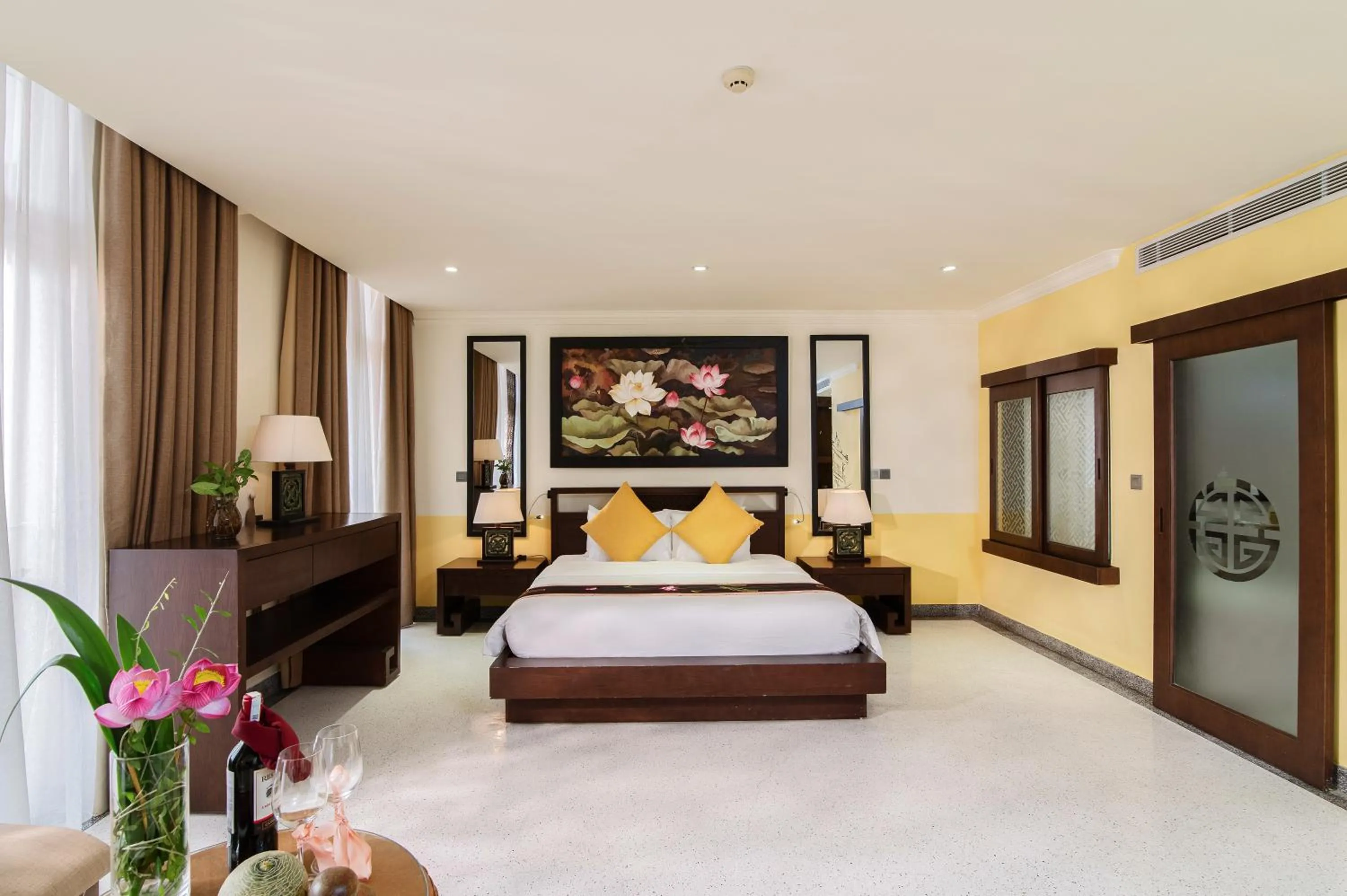 Bed in Villa Hue Hotel