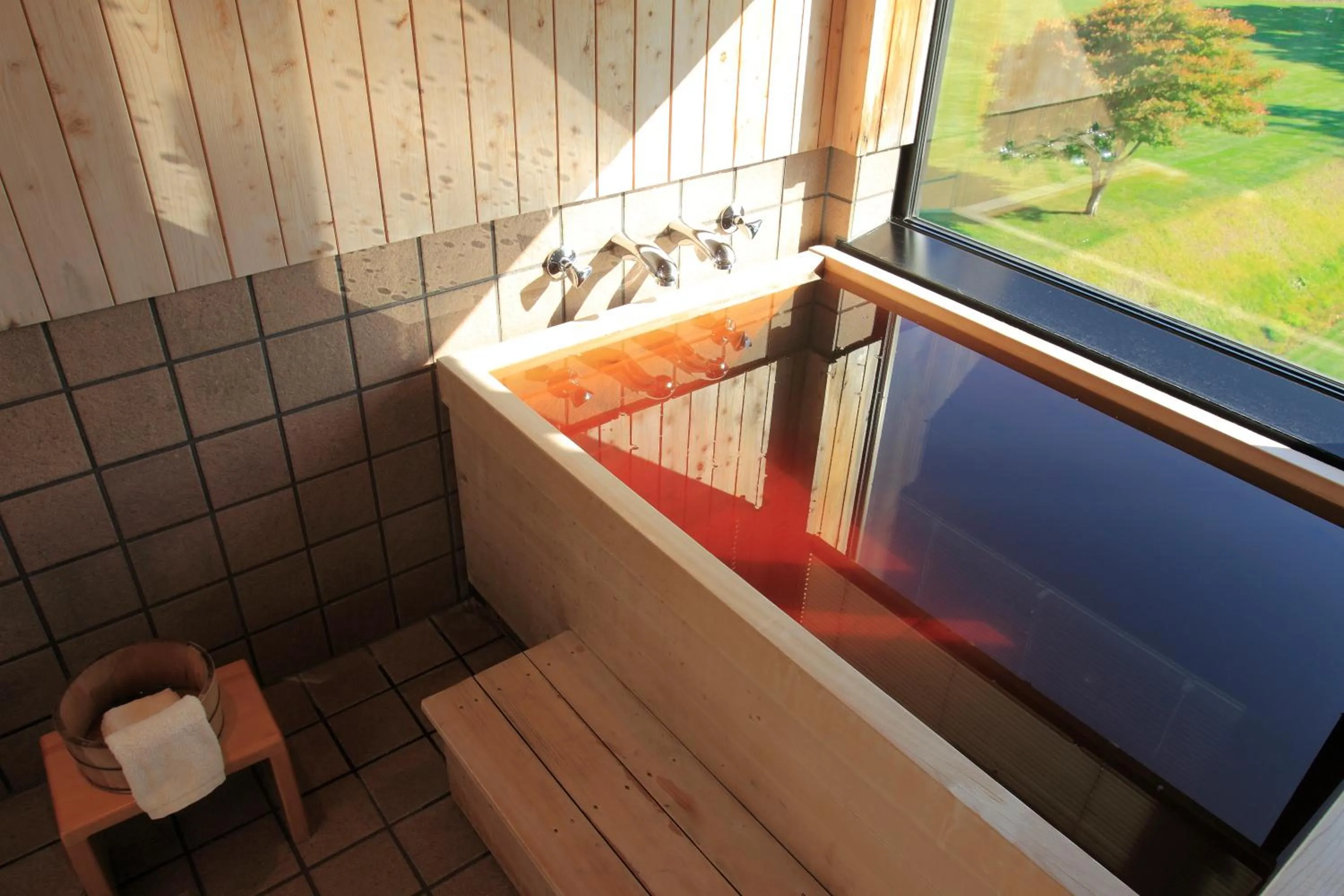 Hot Spring Bath in Sanyoan