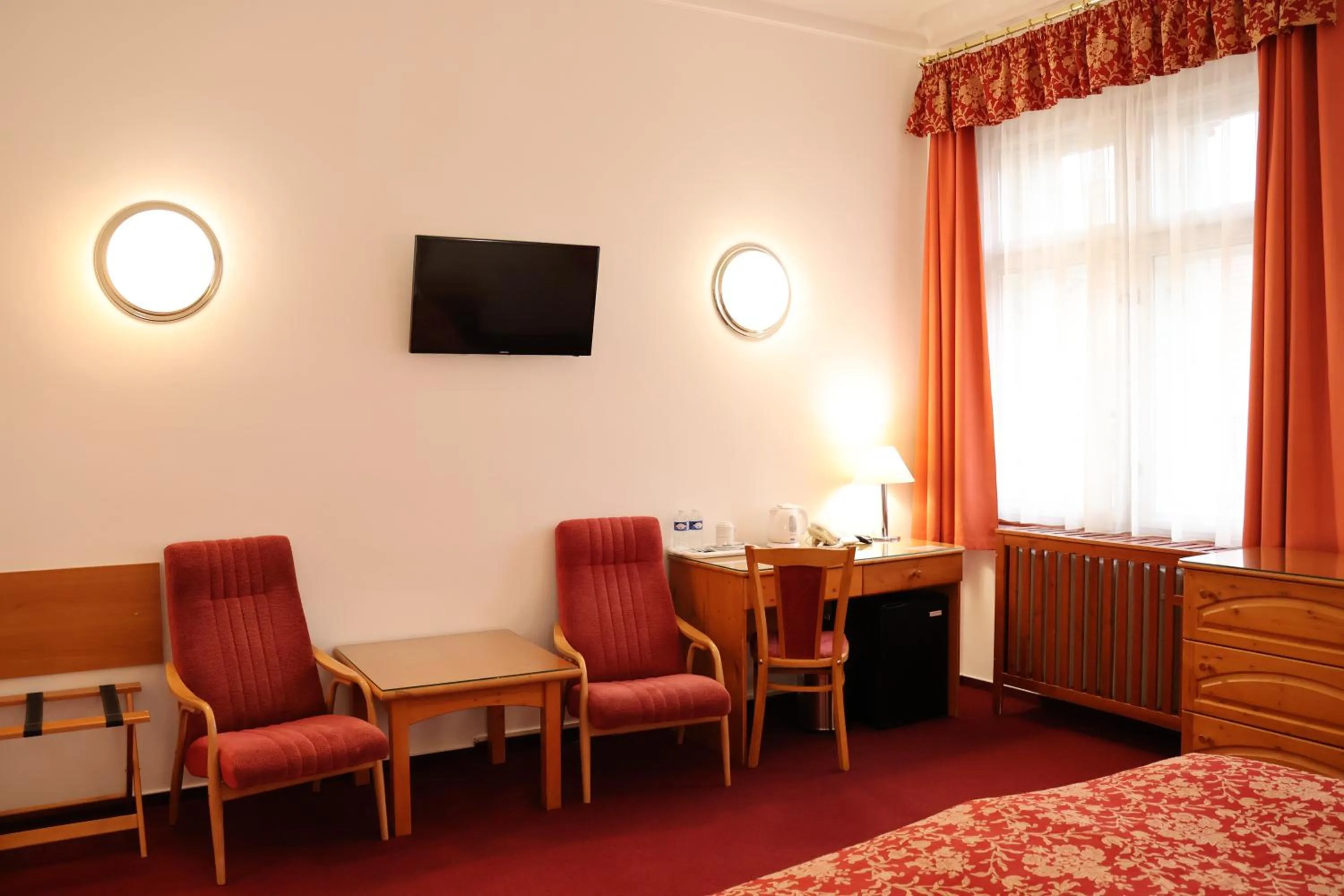 Seating area, Bed in Unitas Residence