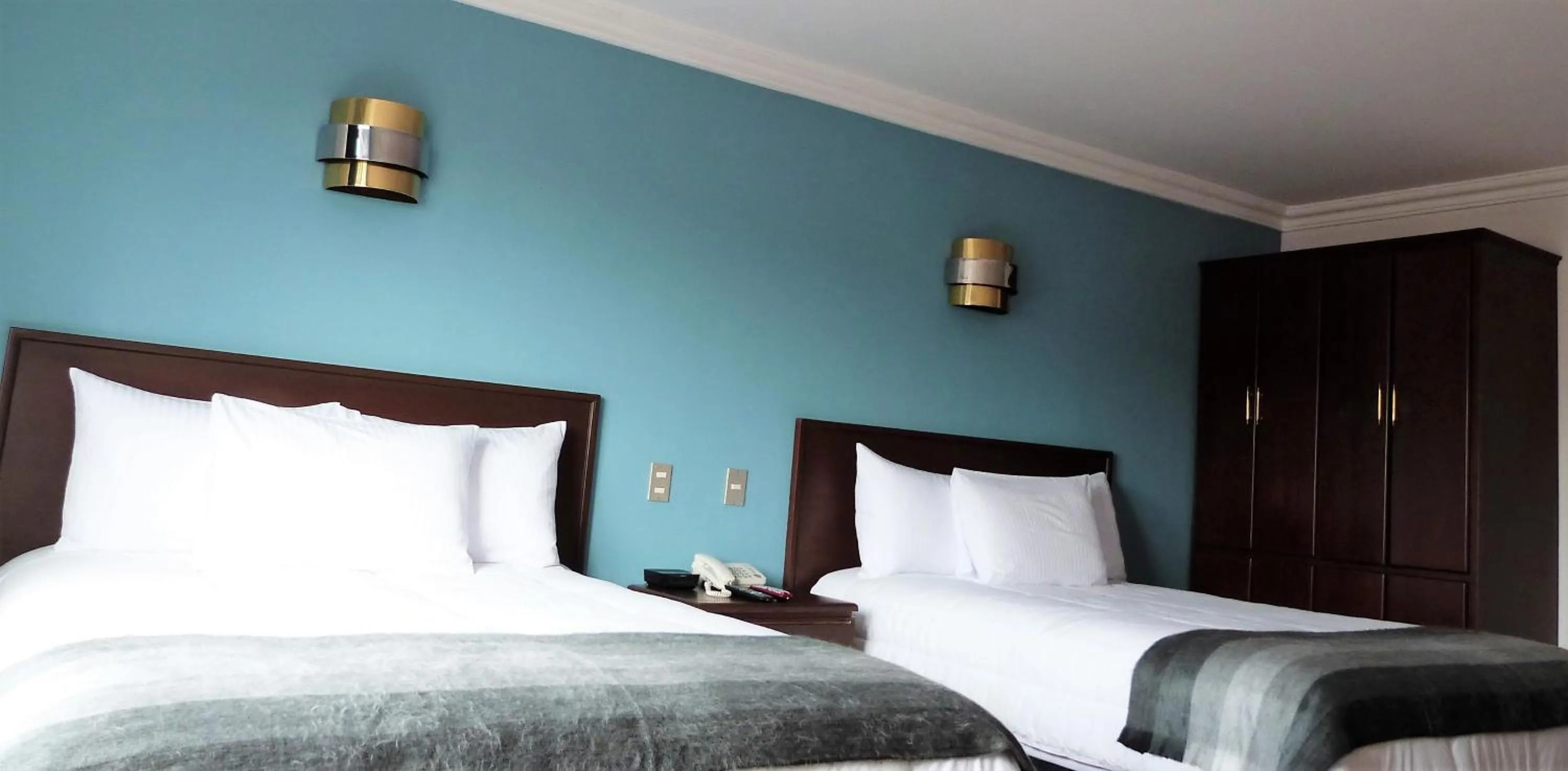 Photo of the whole room, Bed in Hotel El Conquistador