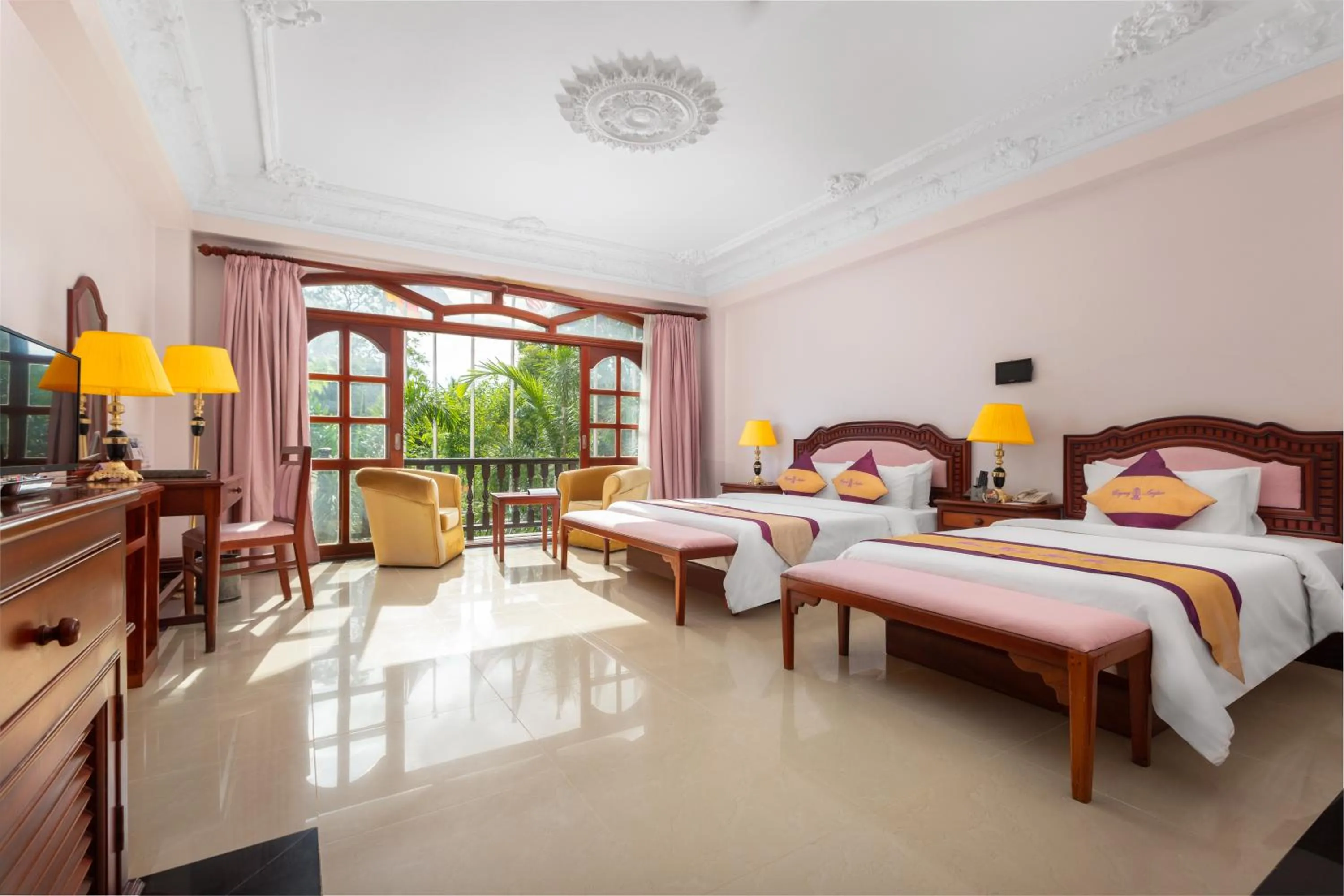 Property building, Bed in Regency Angkor Hotel