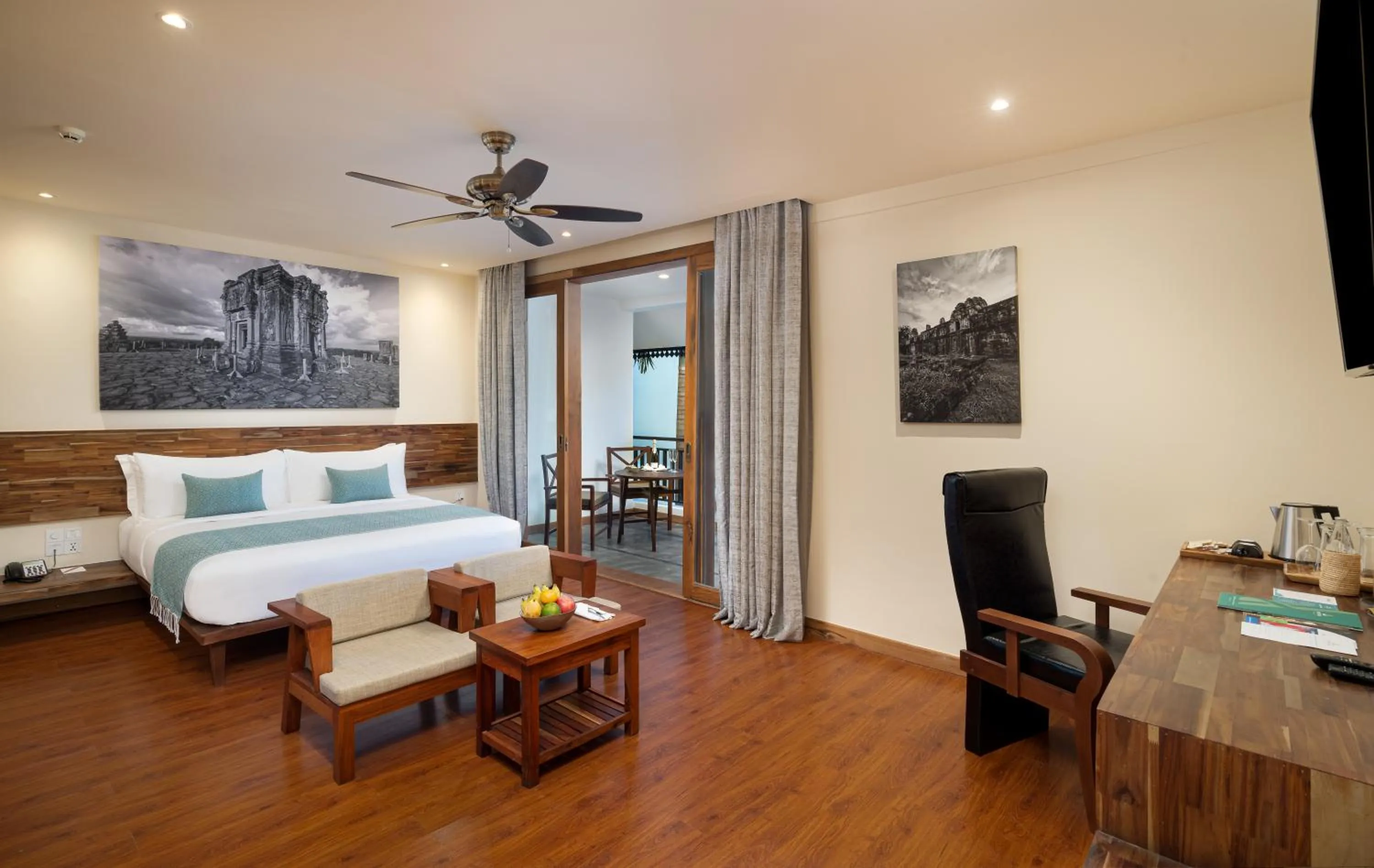 Photo of the whole room, Bed in Amatak Boutique Hotel