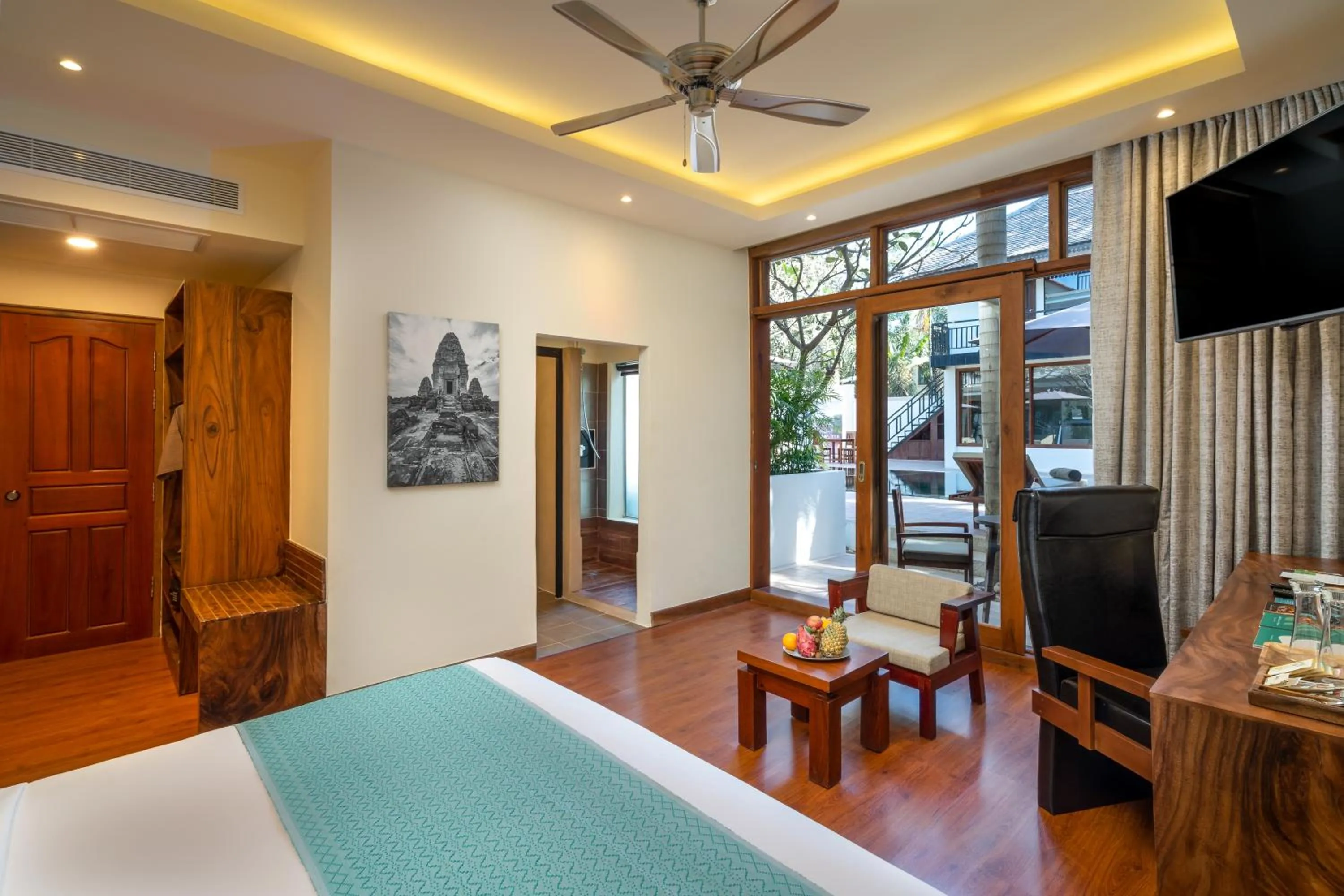 Photo of the whole room, Bed in Amatak Boutique Hotel