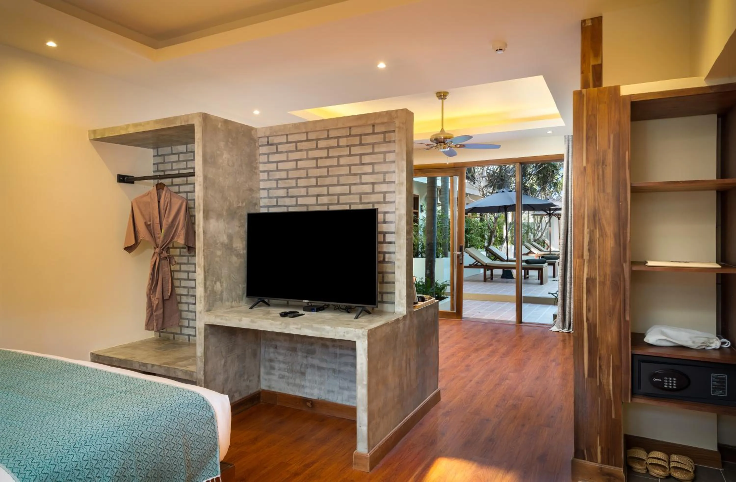 Photo of the whole room, Bed in Amatak Boutique Hotel