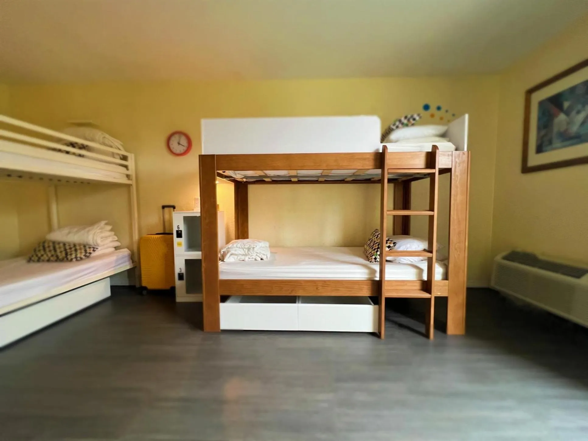 Bed in Bposhtels Orlando Florida Mall