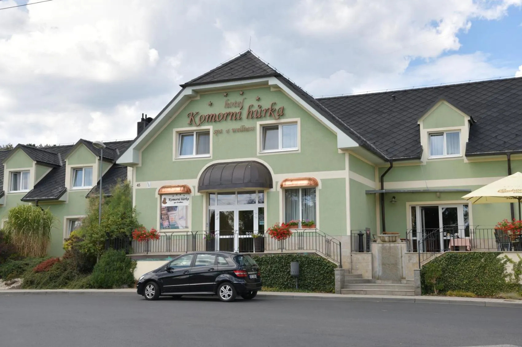 Facade/entrance in Komorni Hurka