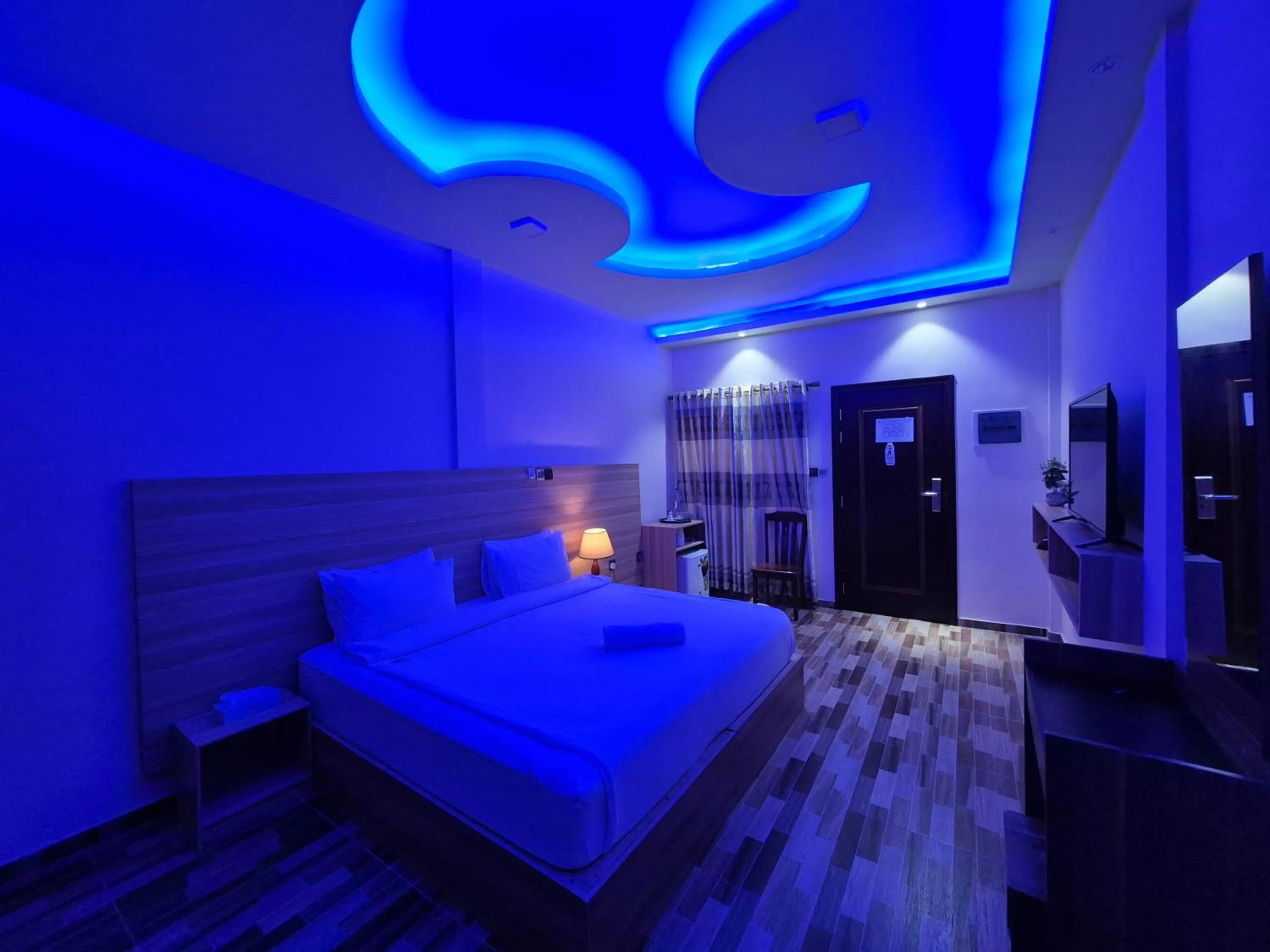 TV and multimedia, Bed in Aasna Inn