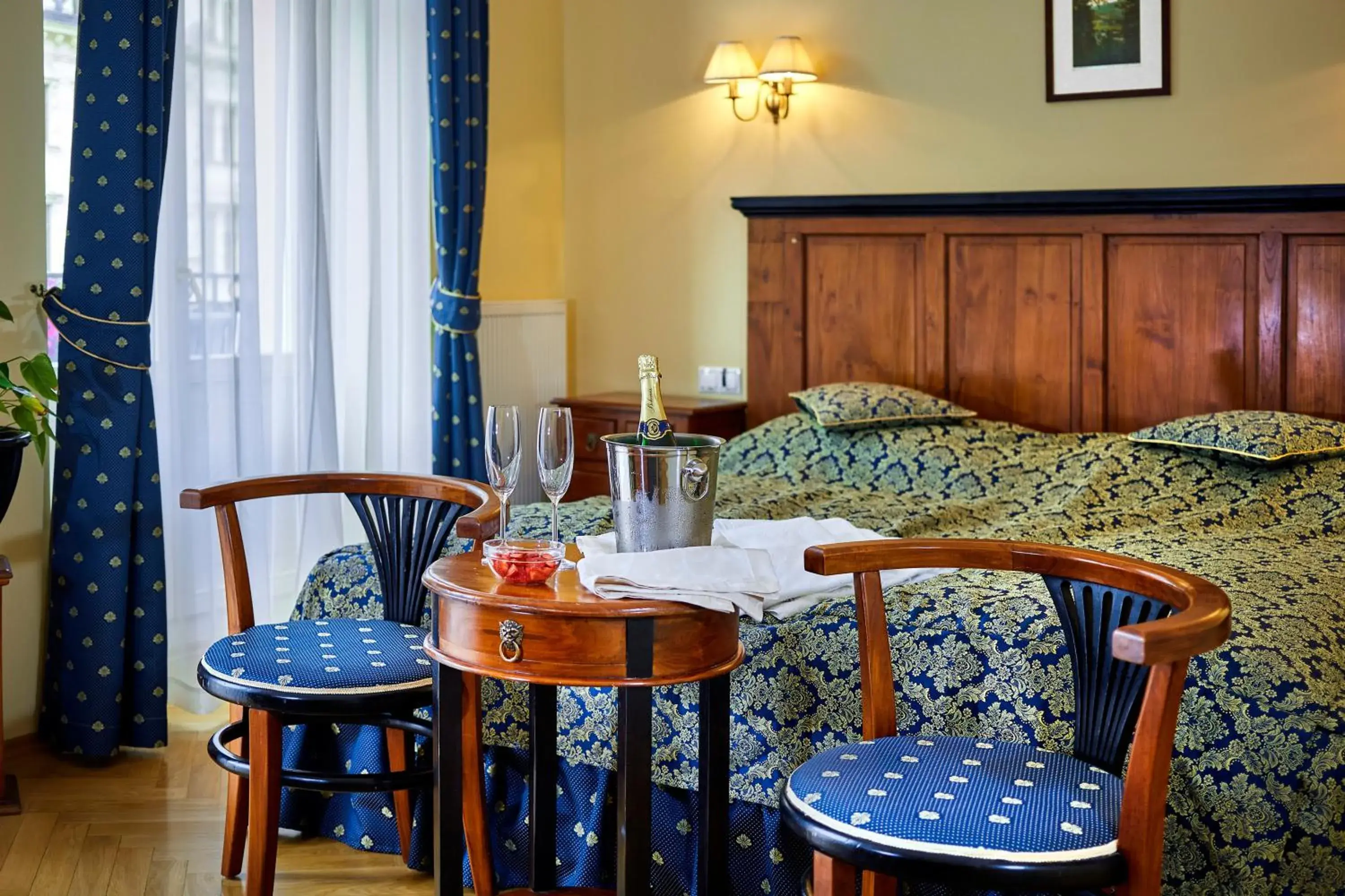 Deluxe Double Room with Balcony in Salvator Hotel Deluxe Double Room with Balcony in Salvator Hotel