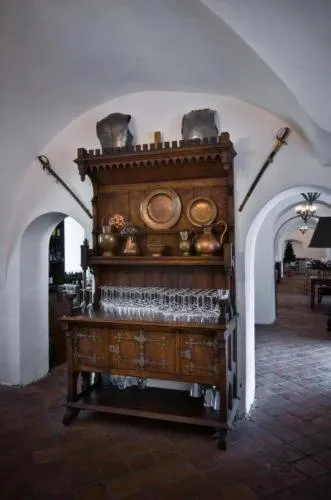 Restaurant/places to eat in Zamek Zabreh