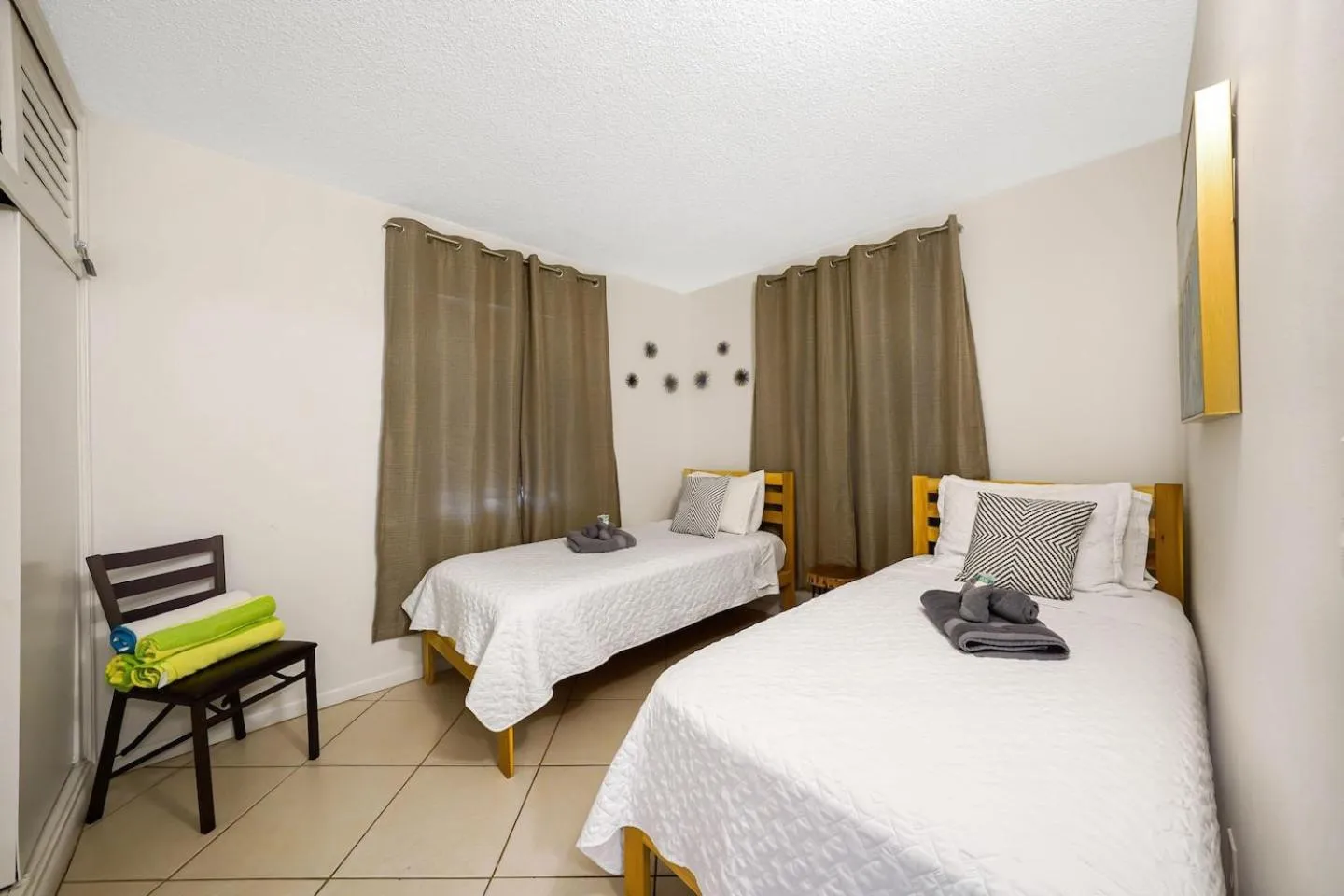 Bed in Beach Apart by PMI unit 4