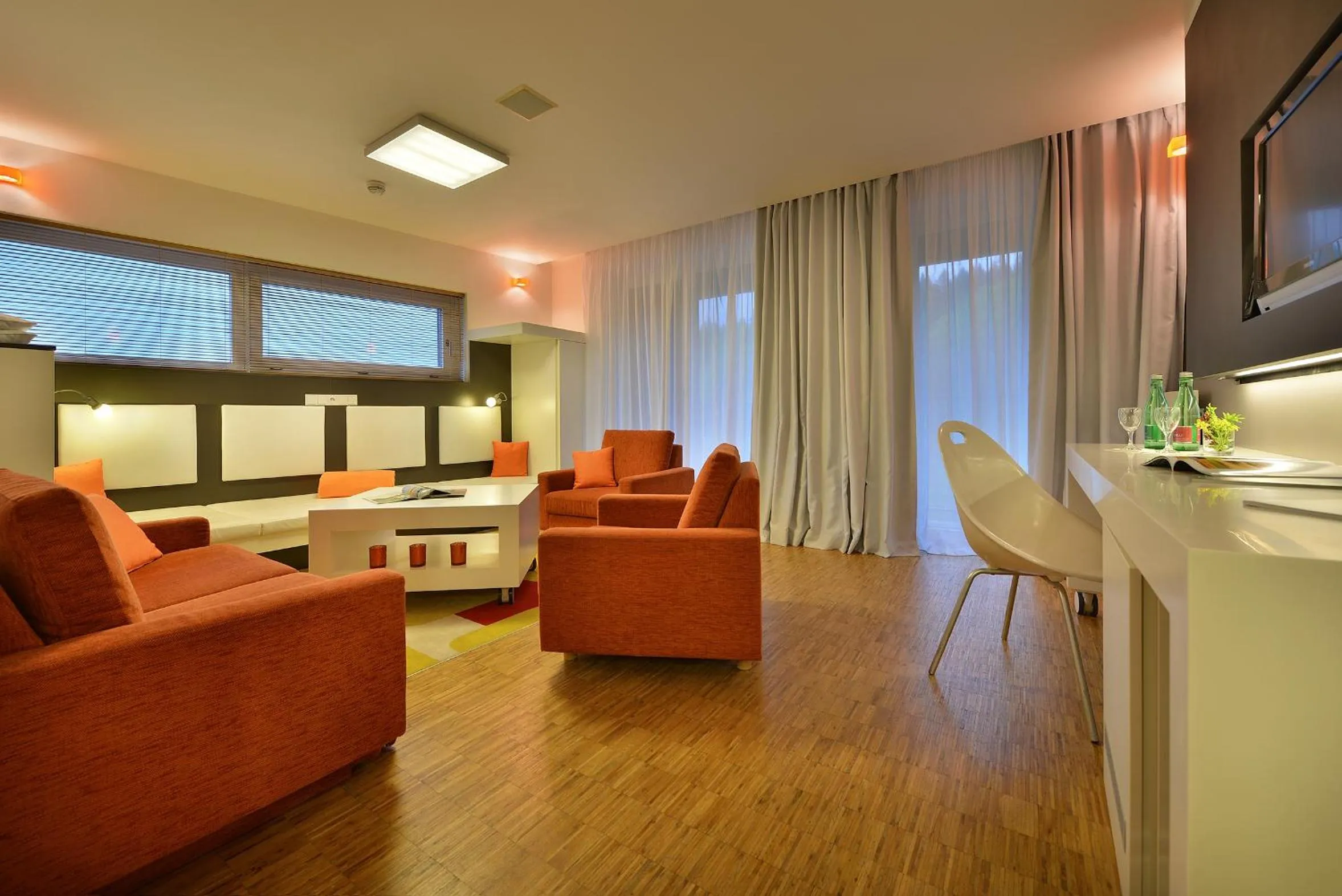 TV and multimedia in Omnia Hotel Relax & Wellness