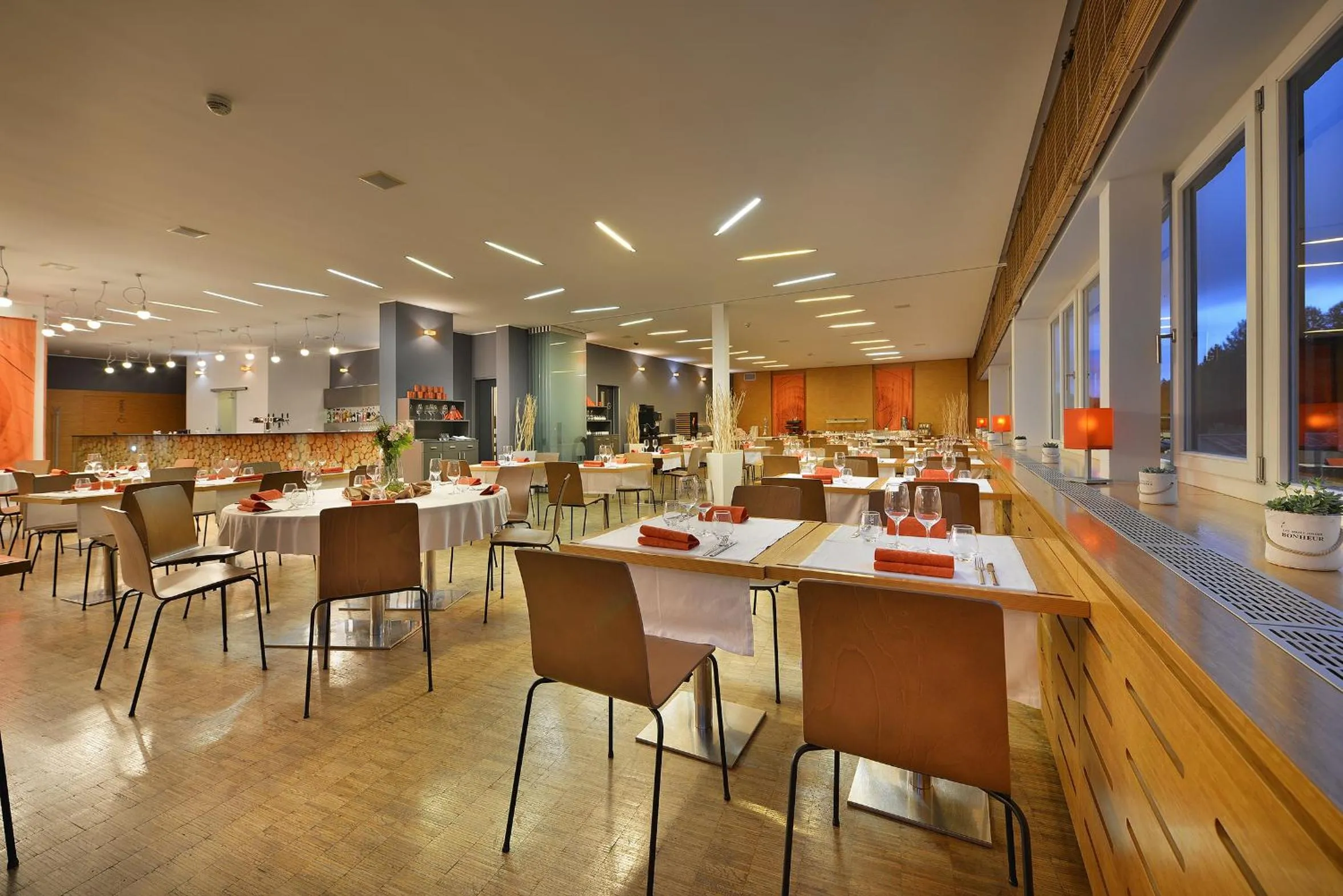 Restaurant/places to eat in Omnia Hotel Relax & Wellness