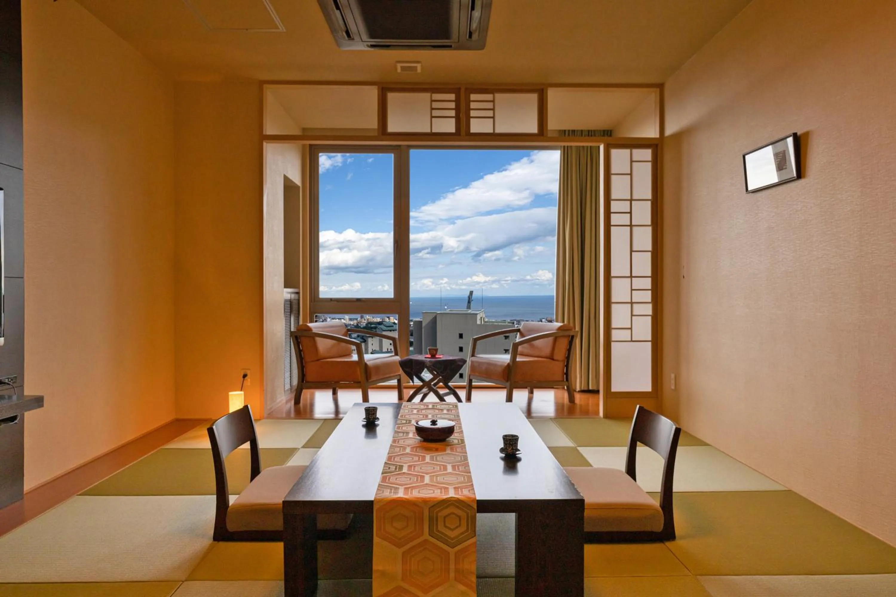 Photo of the whole room in Ryotei Matsubaya