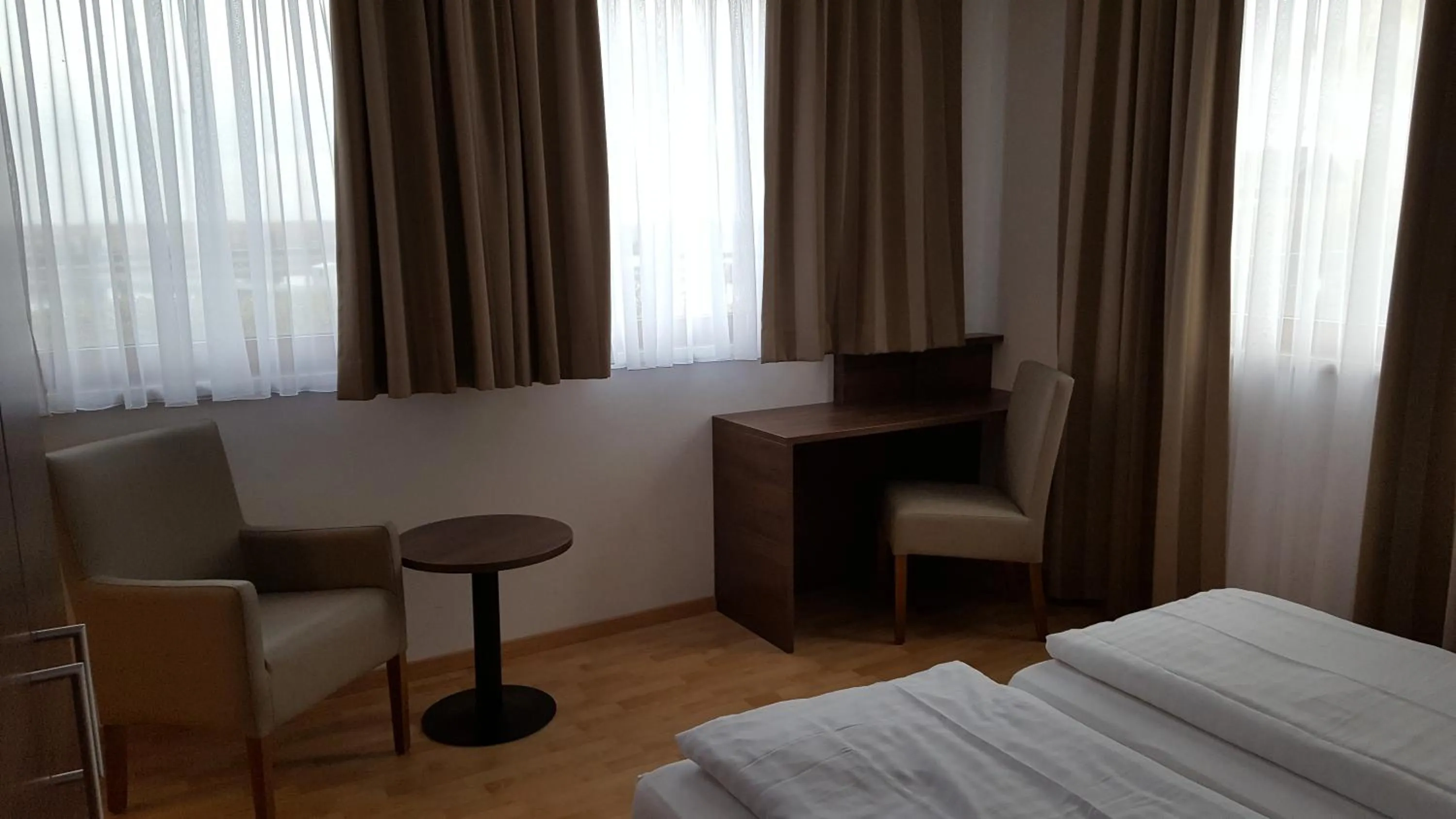 Photo of the whole room in Hotel am See Rust