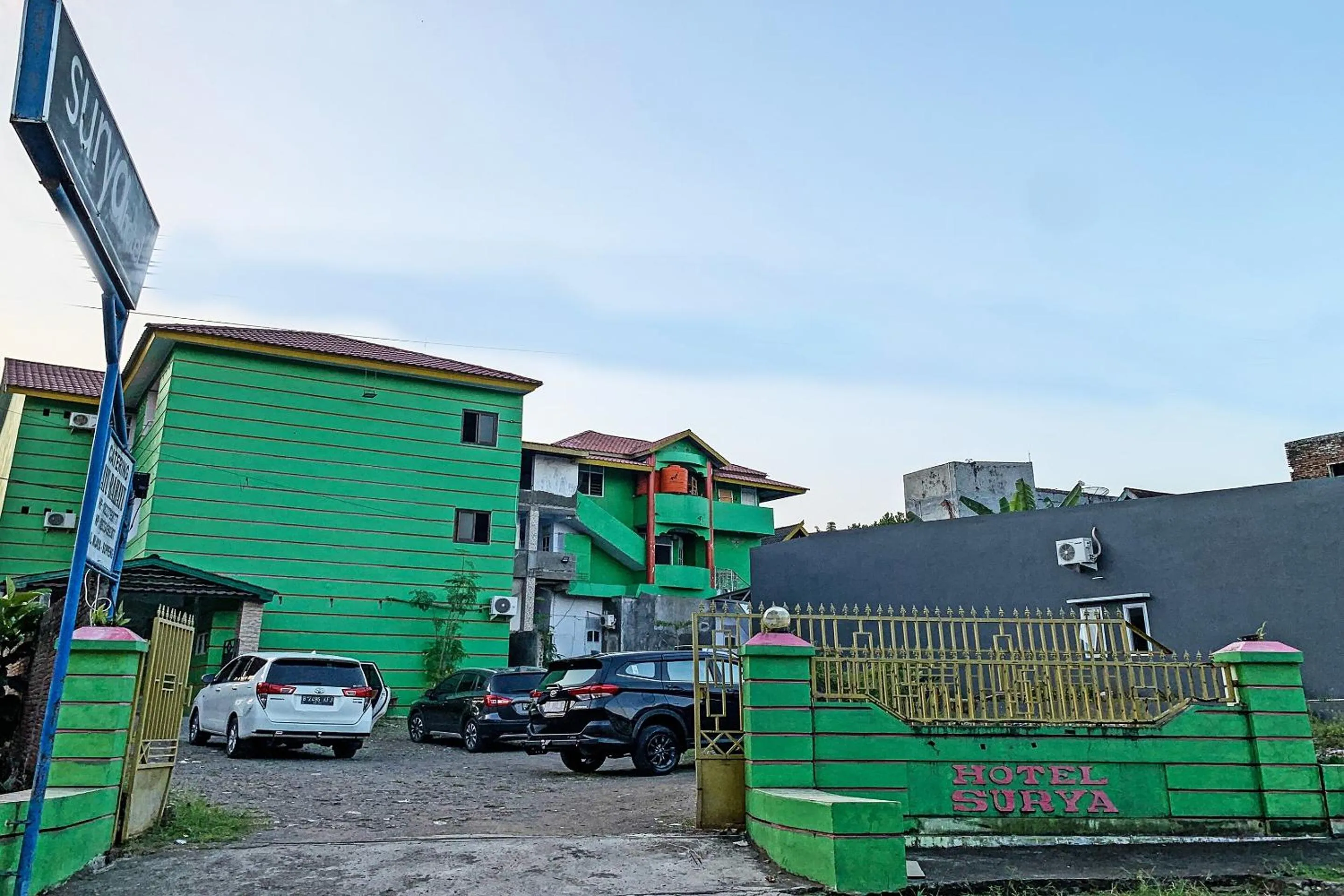 Facade/entrance in Hotel O Surya HotelNearTaman Anggrek Pkk Watansoppeng