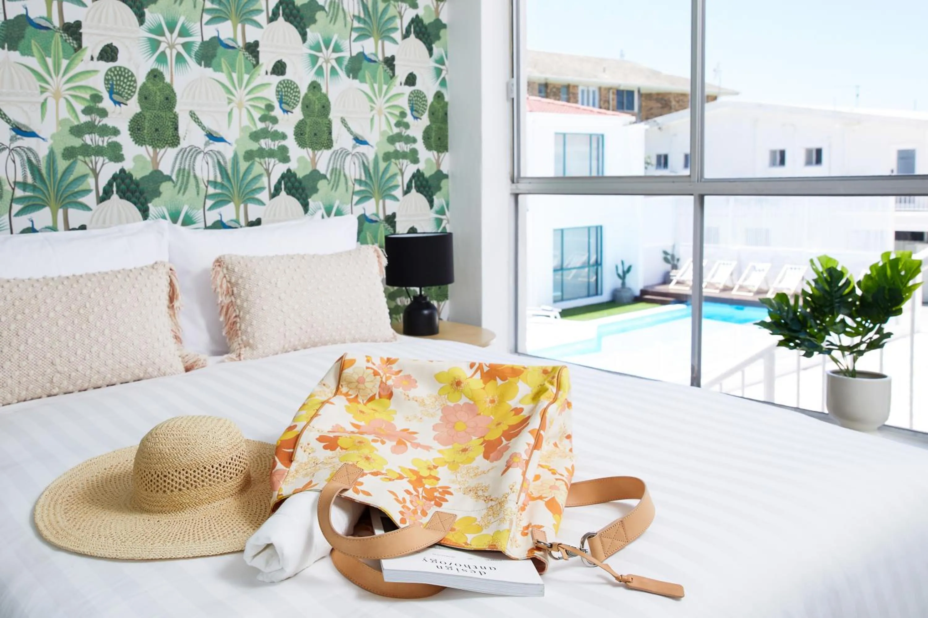 View (from property/room), Bed in Tessa's on the Beach