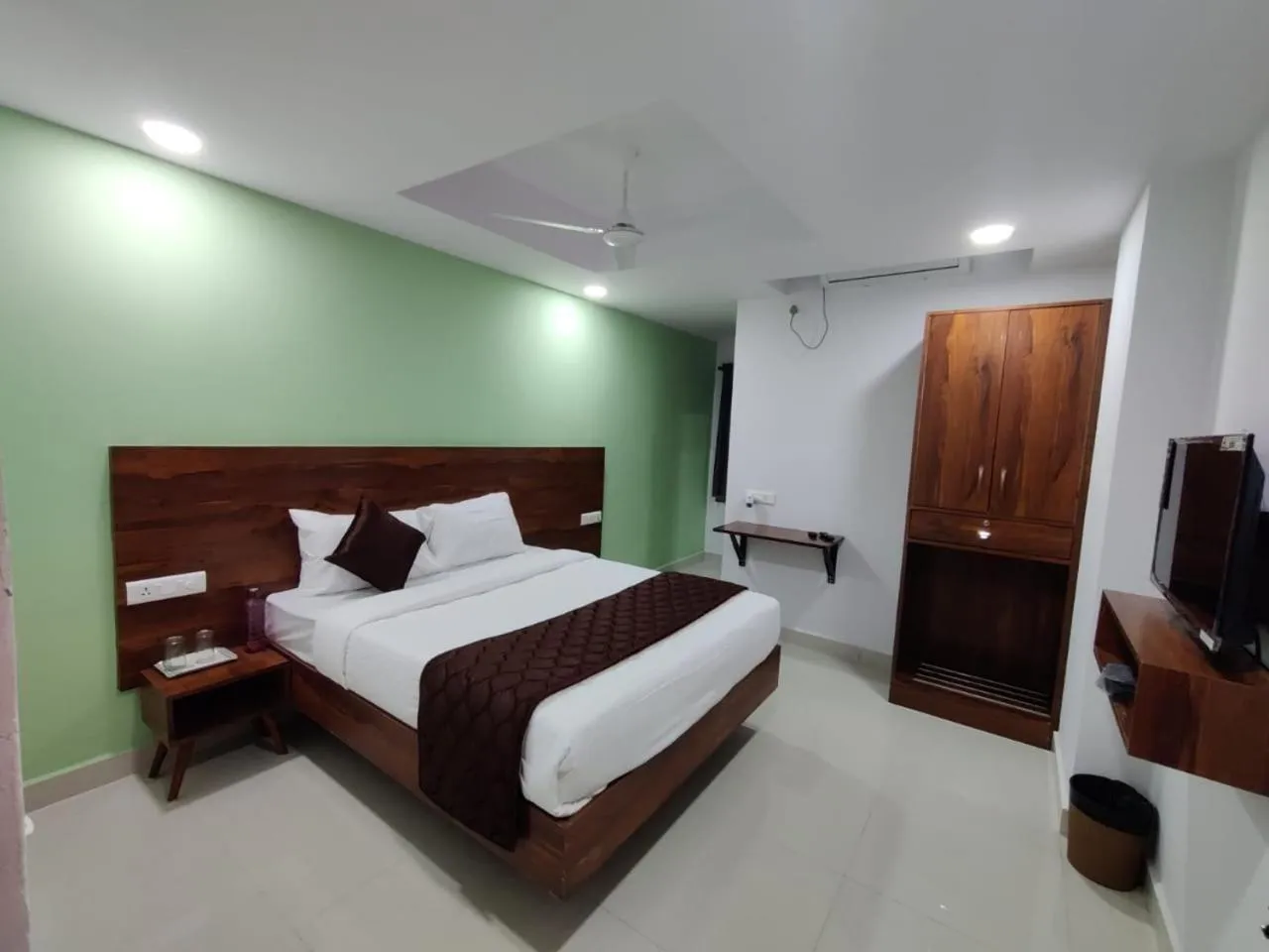 Bedroom, Bed in Hotel Prime Jubilee