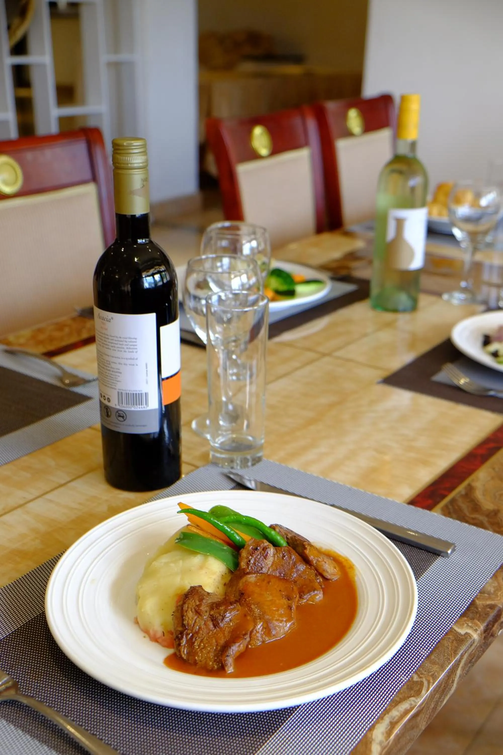 Food and drinks in De Leopol Hotel