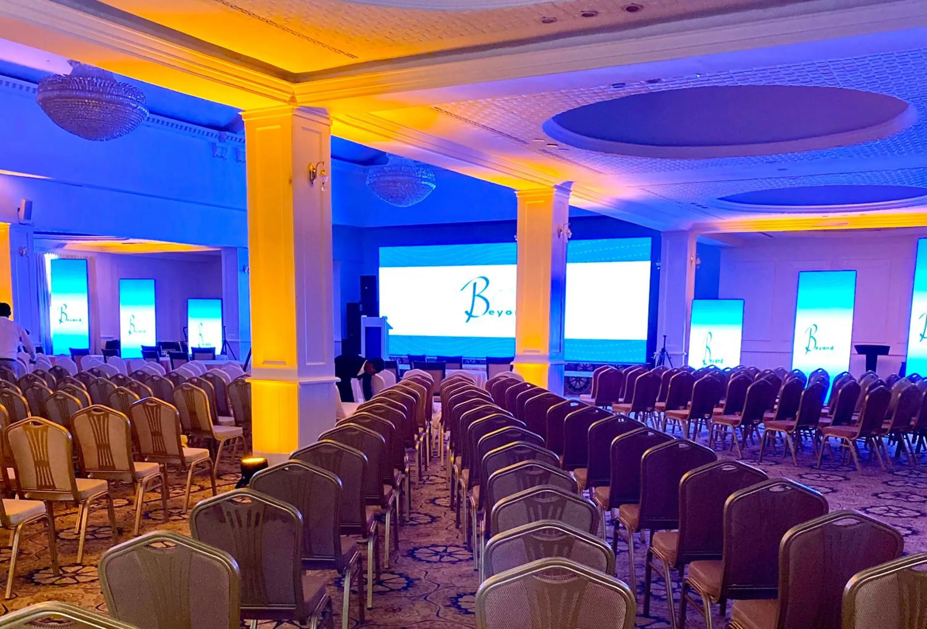 Meeting/conference room in De Leopol Hotel