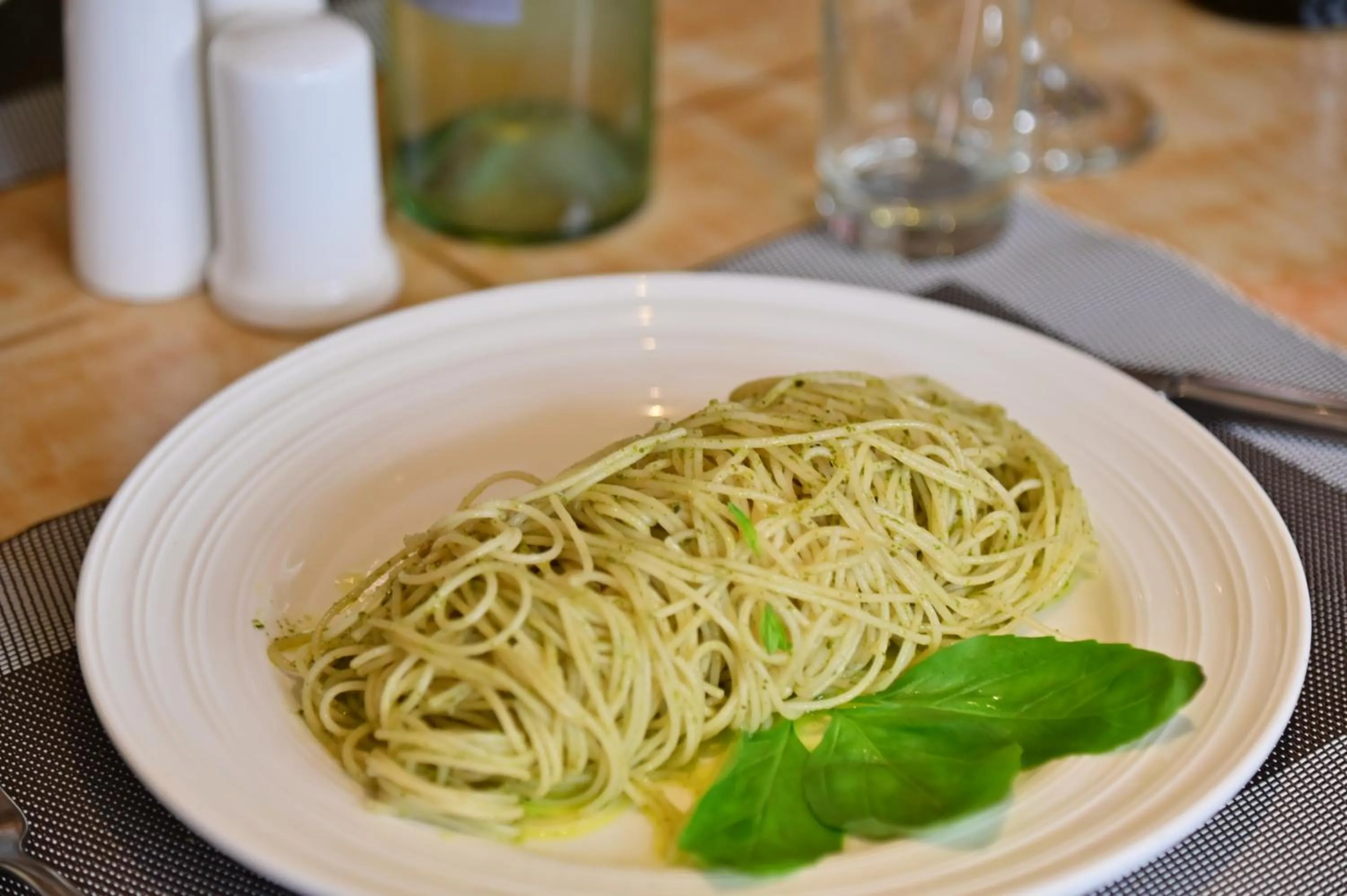 Food and drinks in De Leopol Hotel