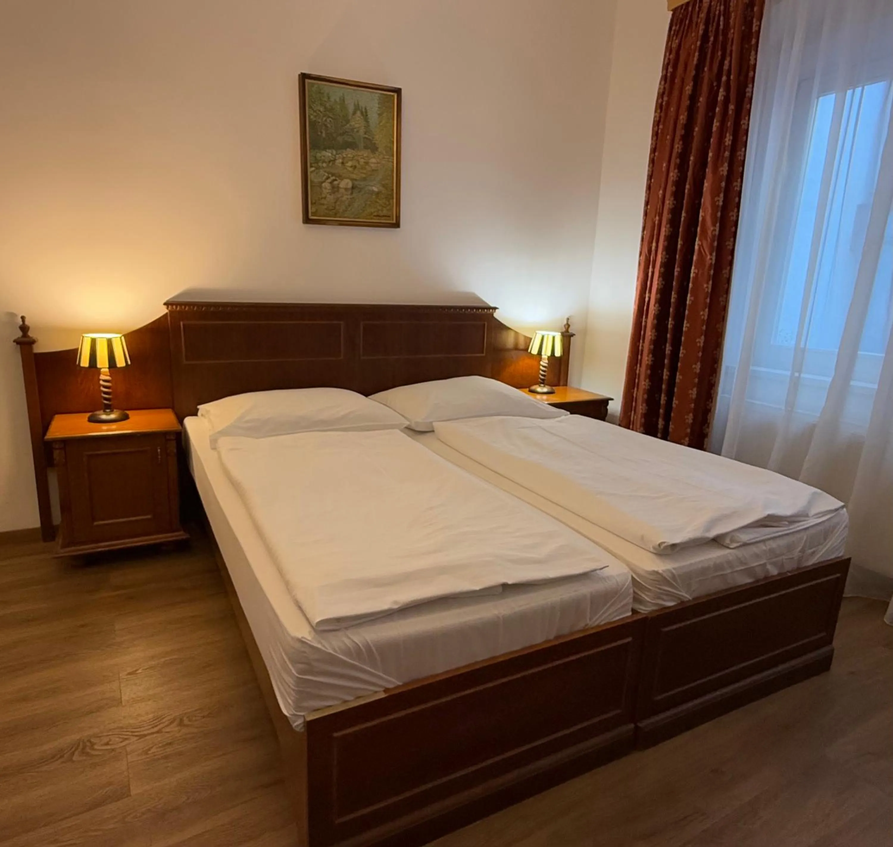 Bed in Hotel King George