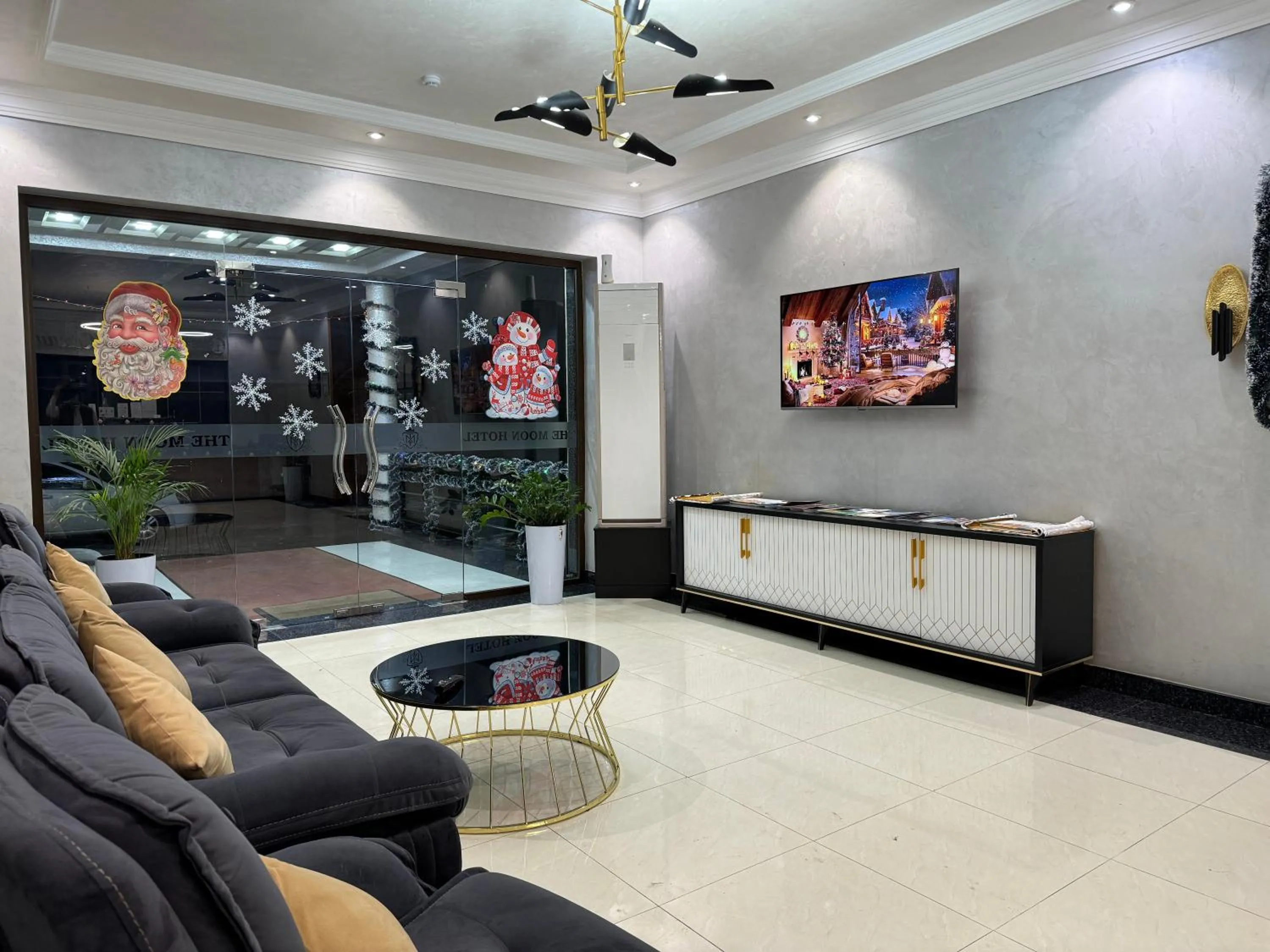 Seating area in The Moon Hotel