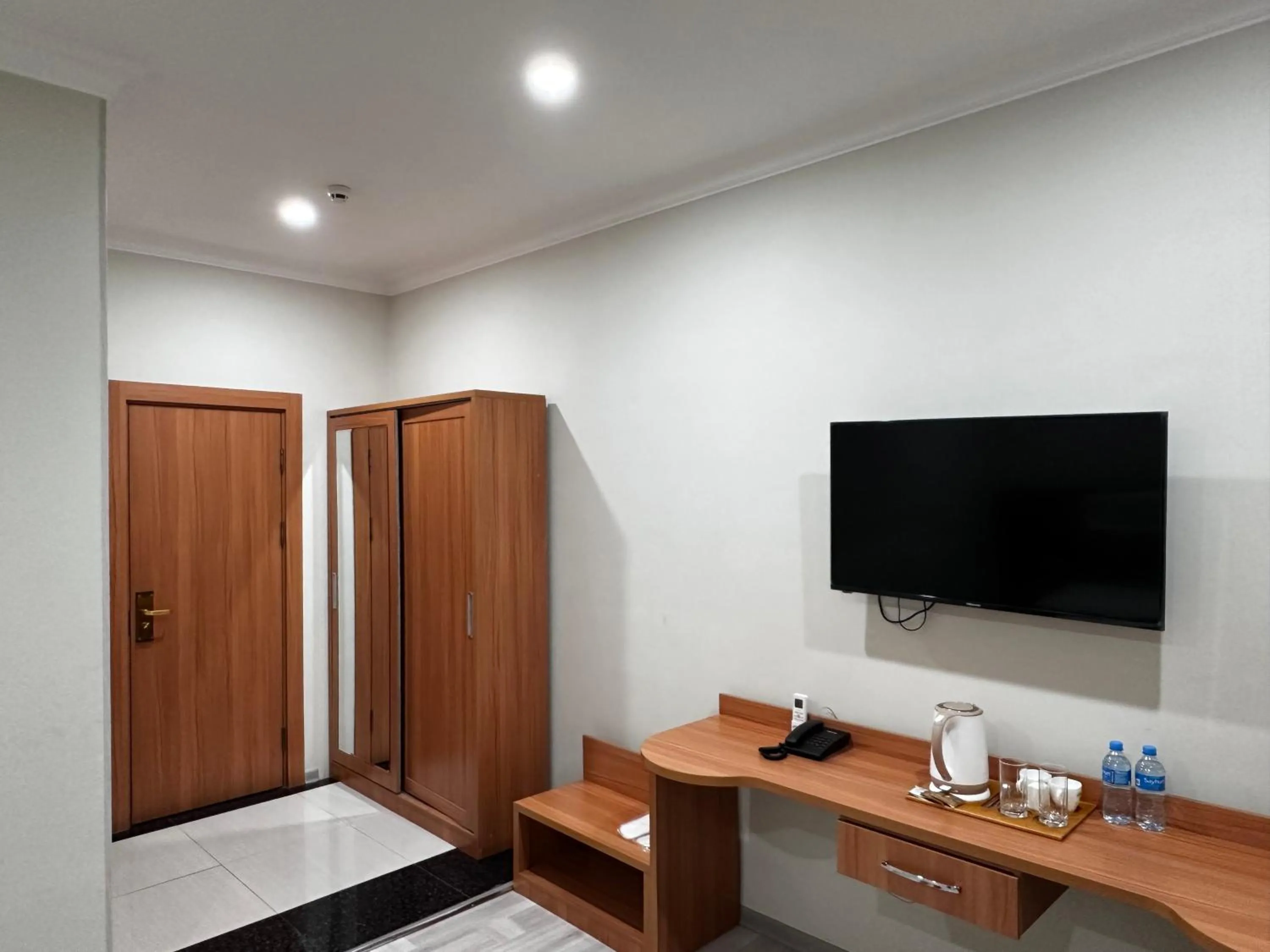 TV and multimedia, Bed in The Moon Hotel