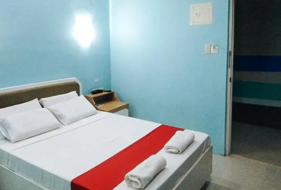 Double Room in RedDoorz at EM Pensiontel Butuan City Double Room in RedDoorz at EM Pensiontel Butuan City