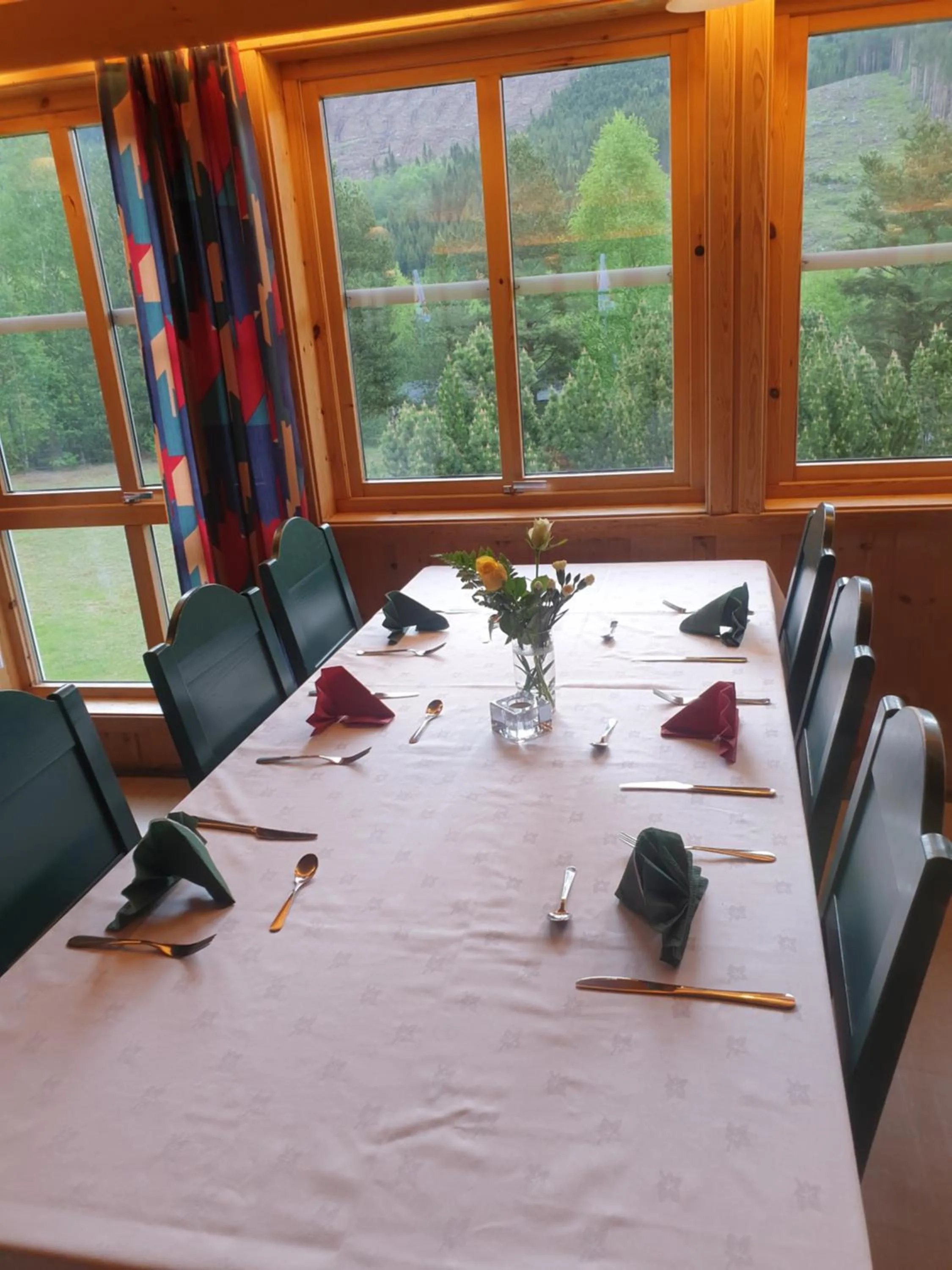 Dining area in Dovreskogen Gjestegård AS