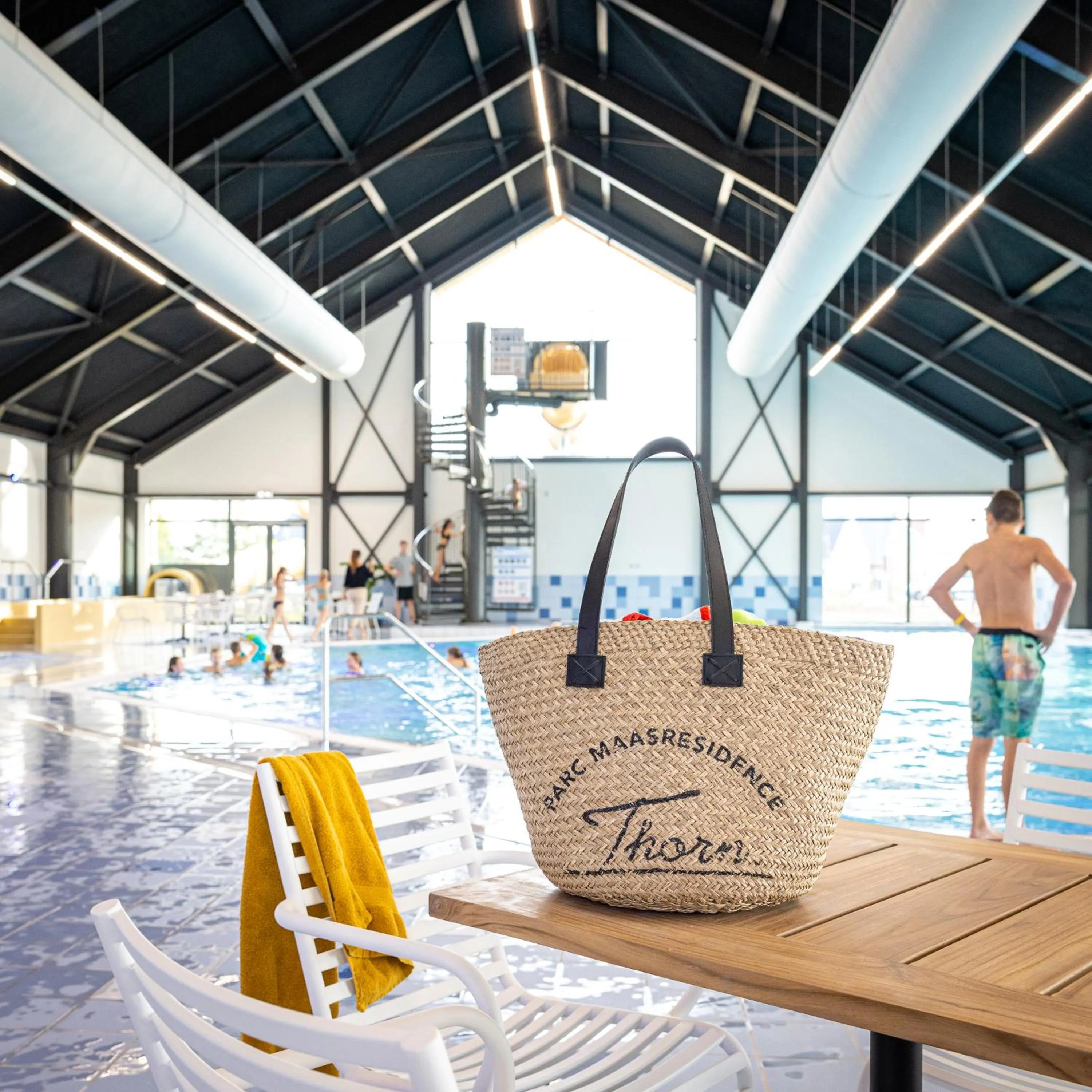 Swimming pool in Parc Maasresidence Thorn