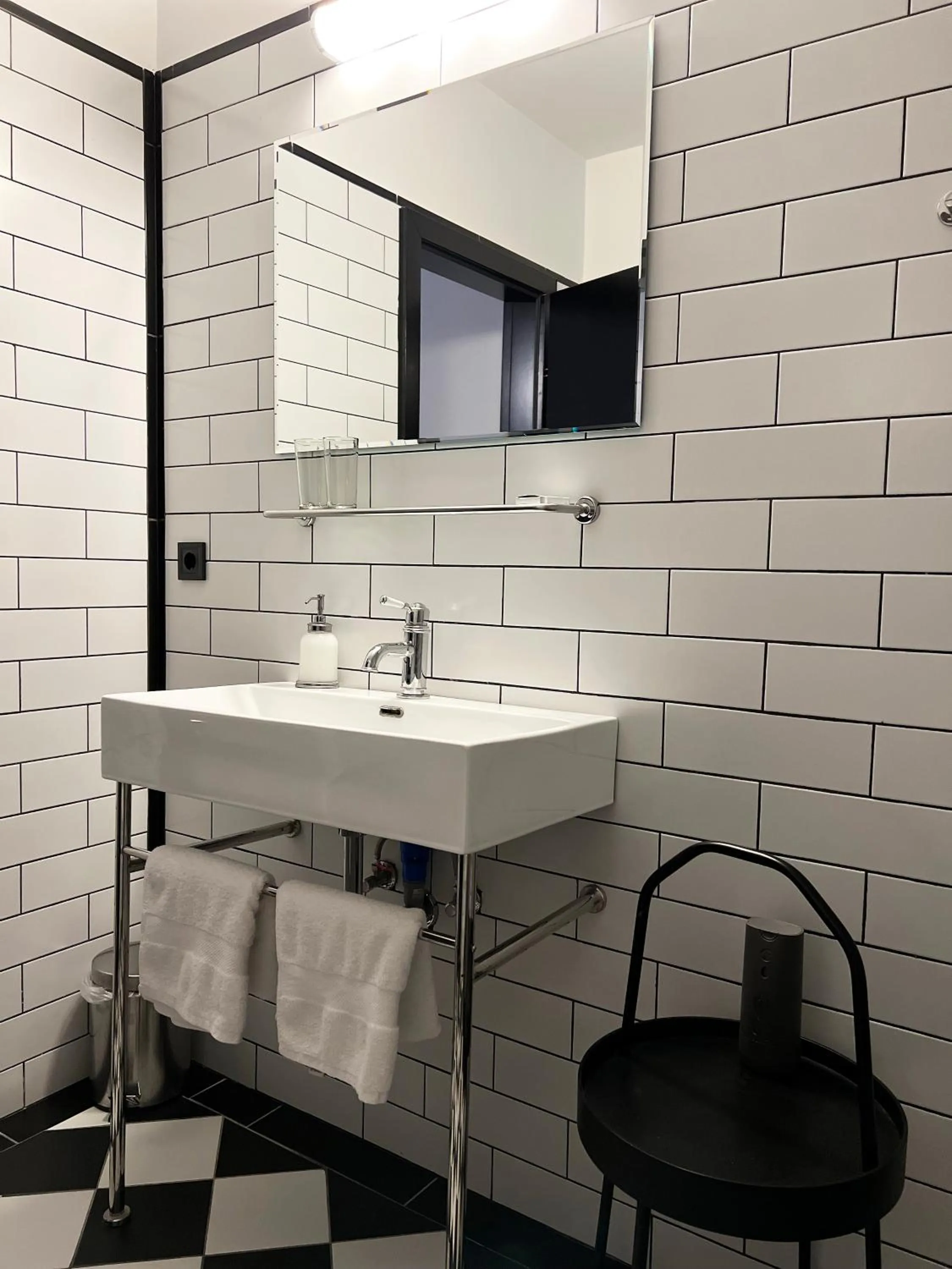 Bathroom in Rumor Rooms