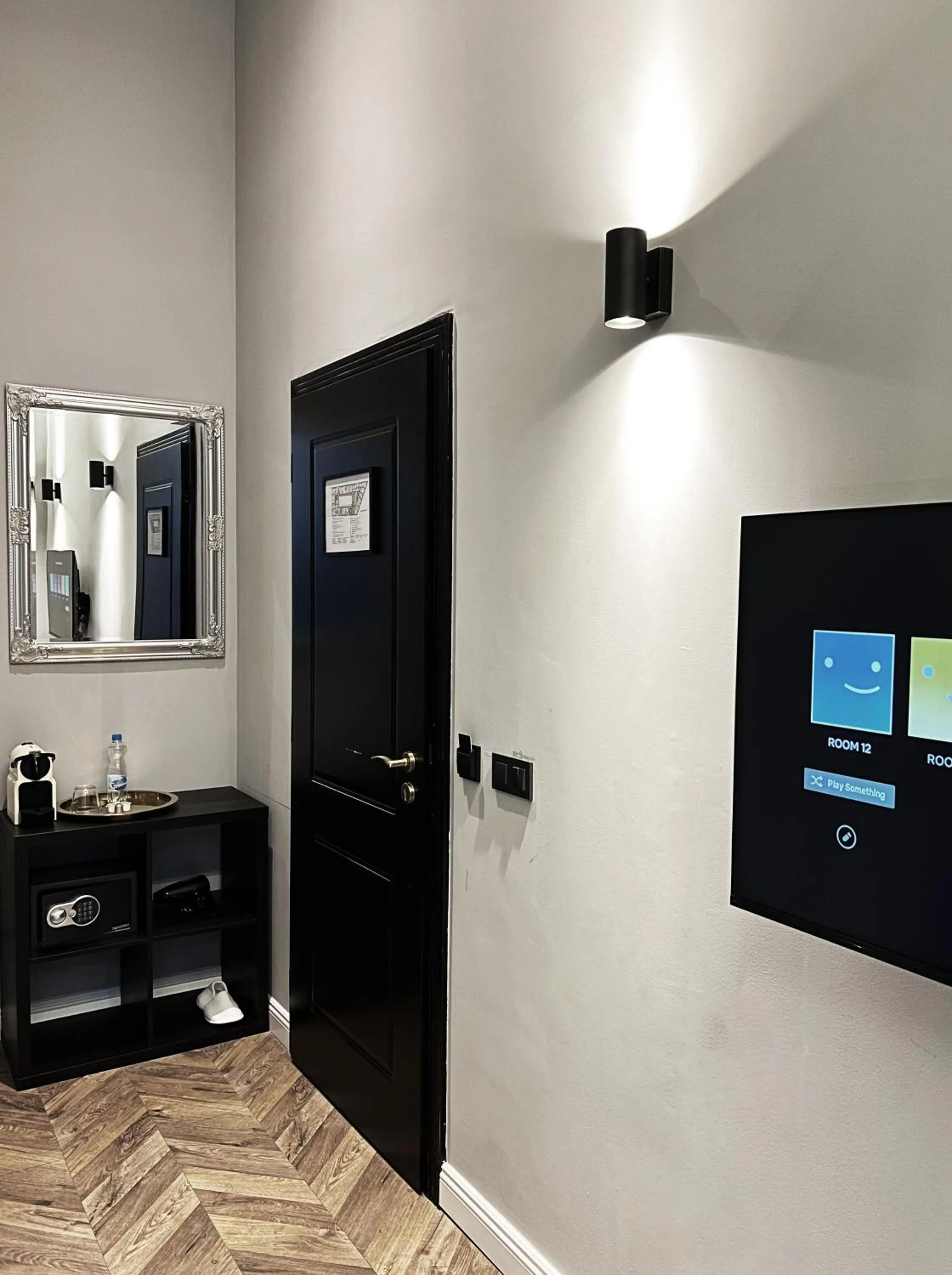 TV and multimedia in Rumor Rooms