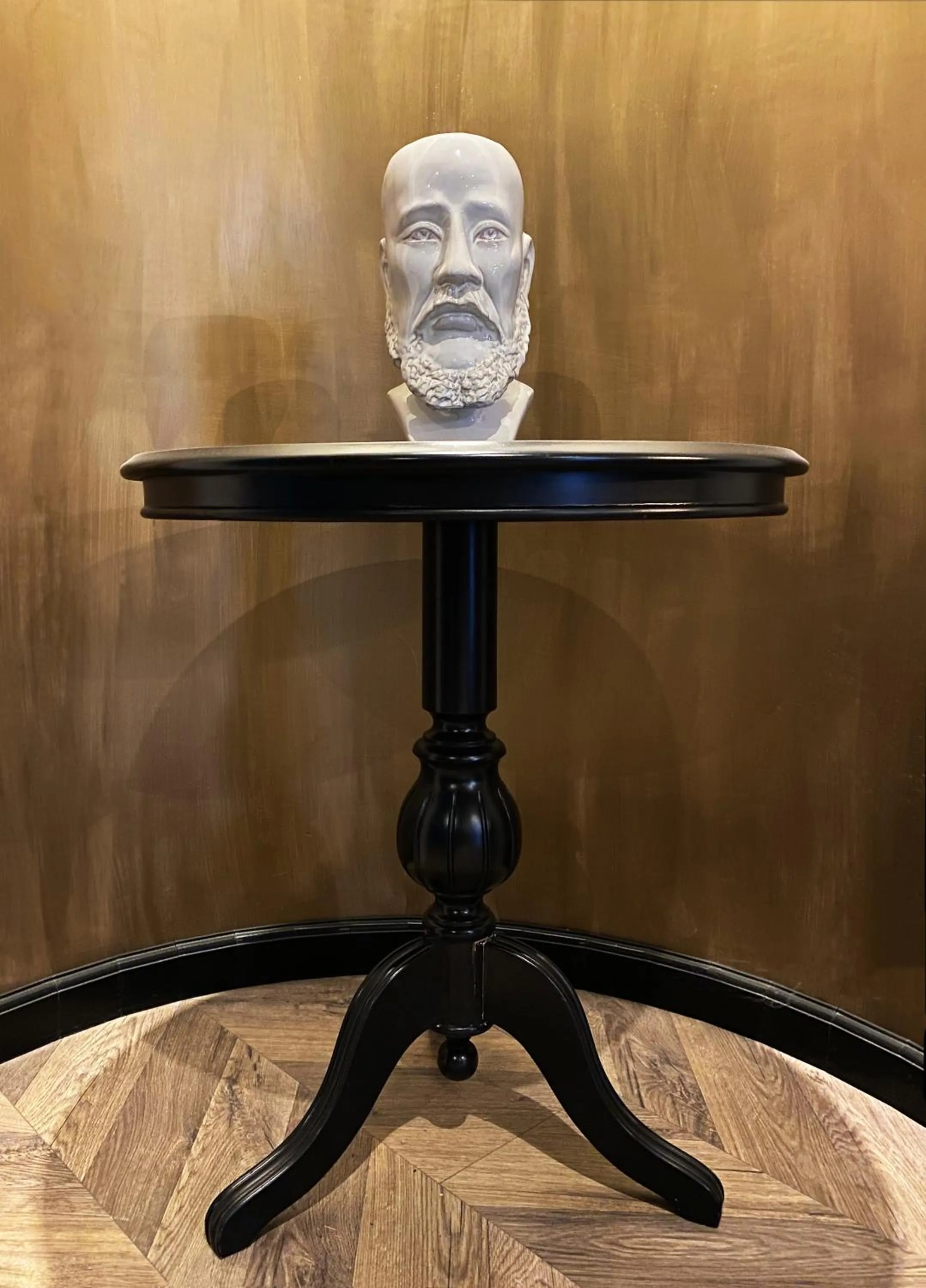 Decorative detail in Rumor Rooms