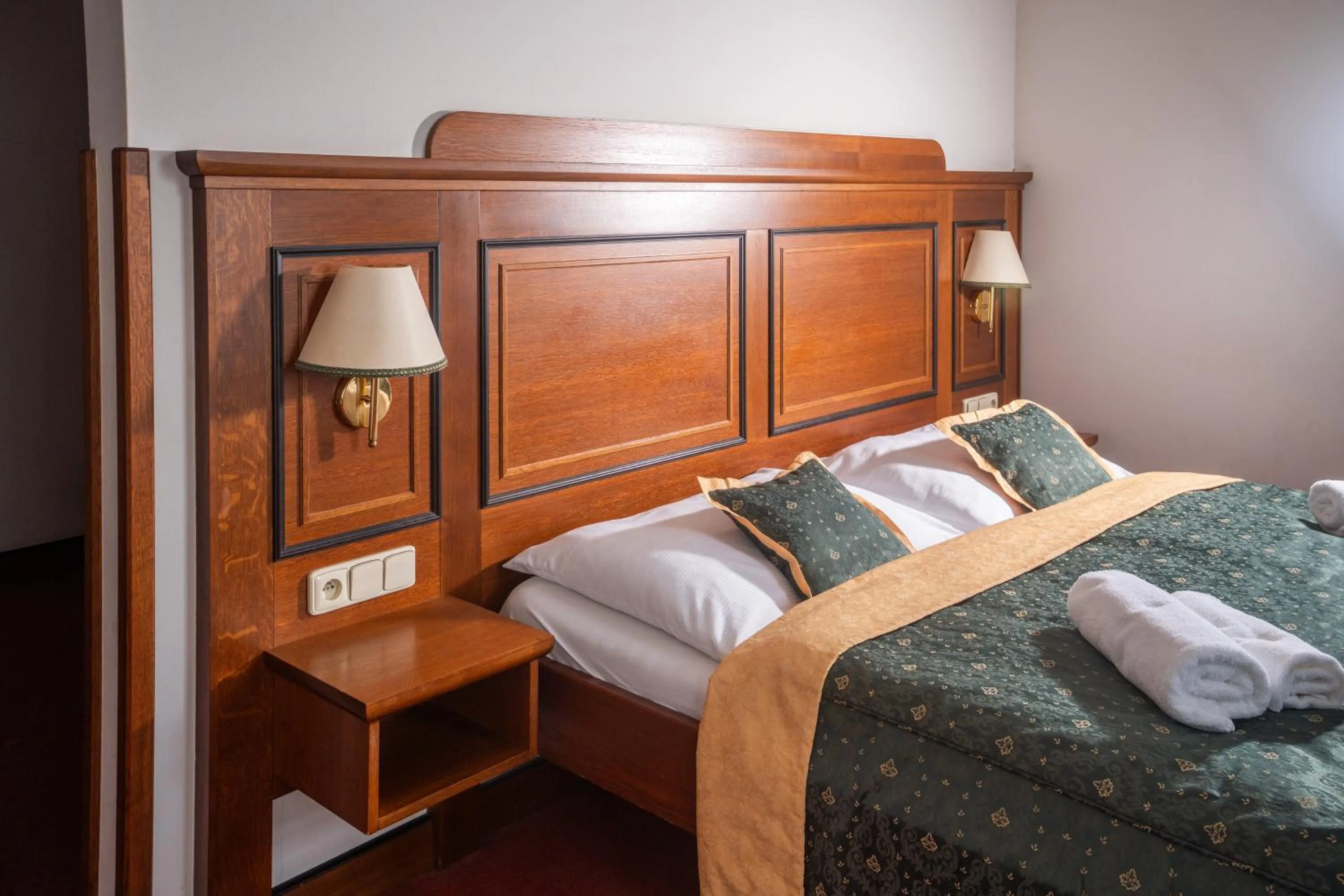 Bed in U Medvidku-Brewery Hotel