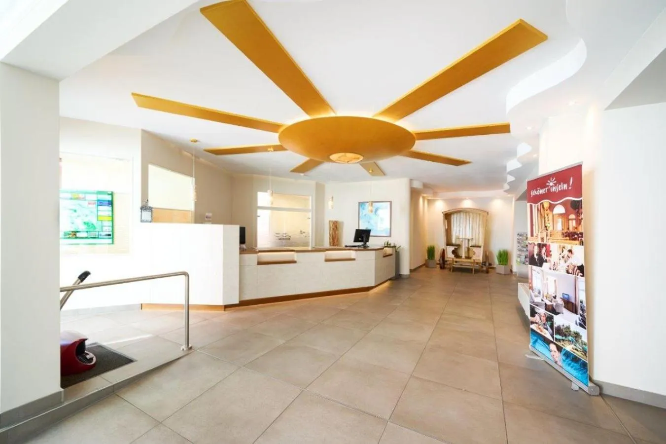 Lobby or reception in Strandhotel Luise von Preussen