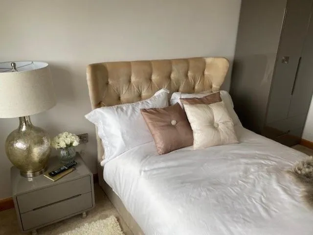 Bed in Seren Las, Tenby