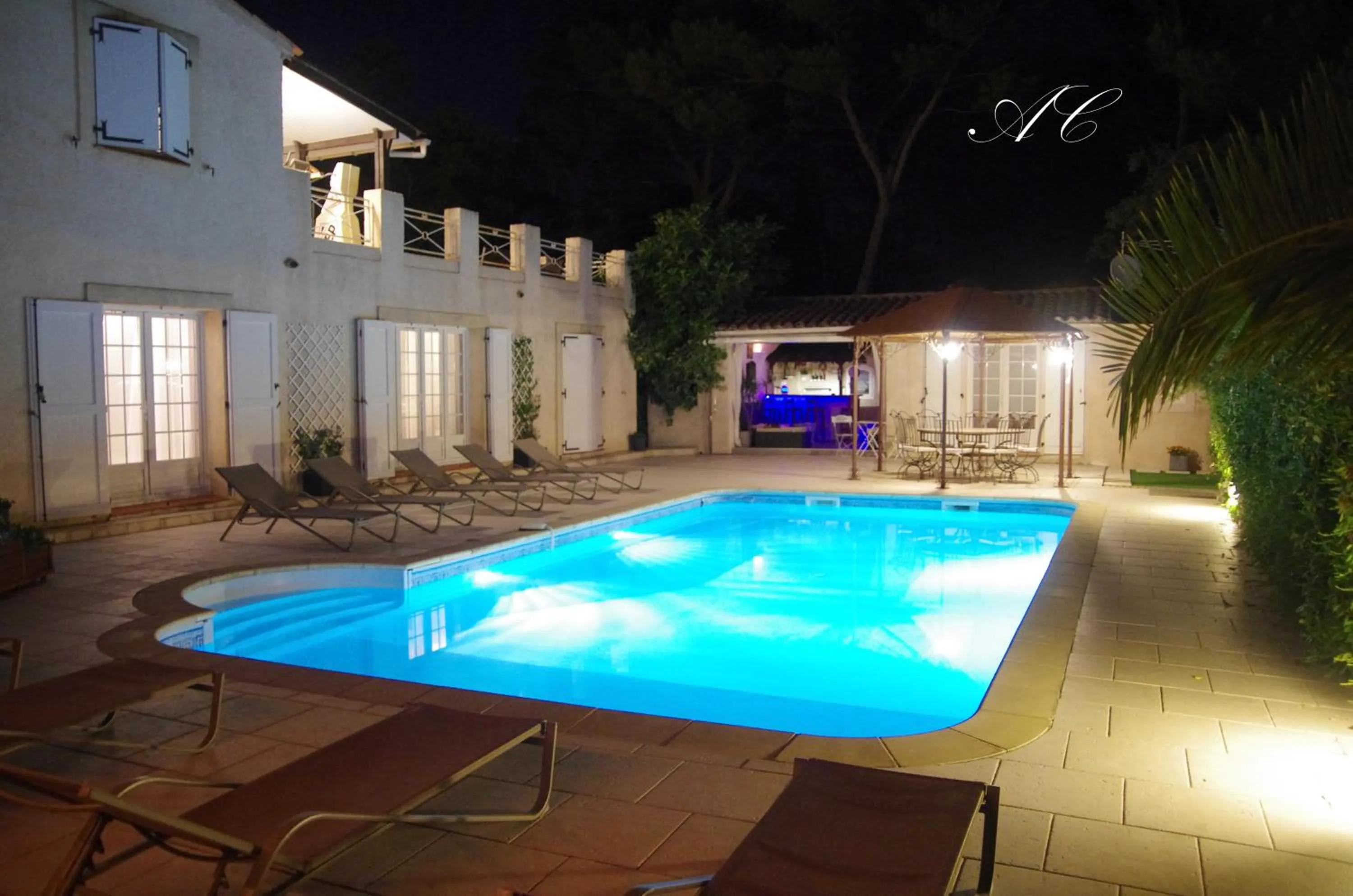 Patio in Chez Isabelle et Guy B&B