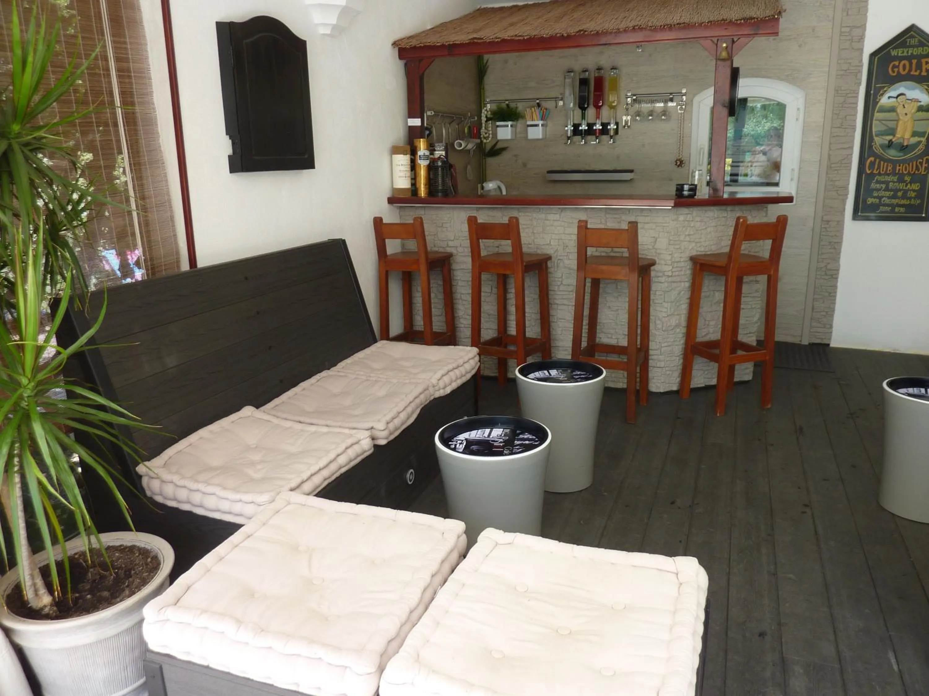 Living room in Chez Isabelle et Guy B&B