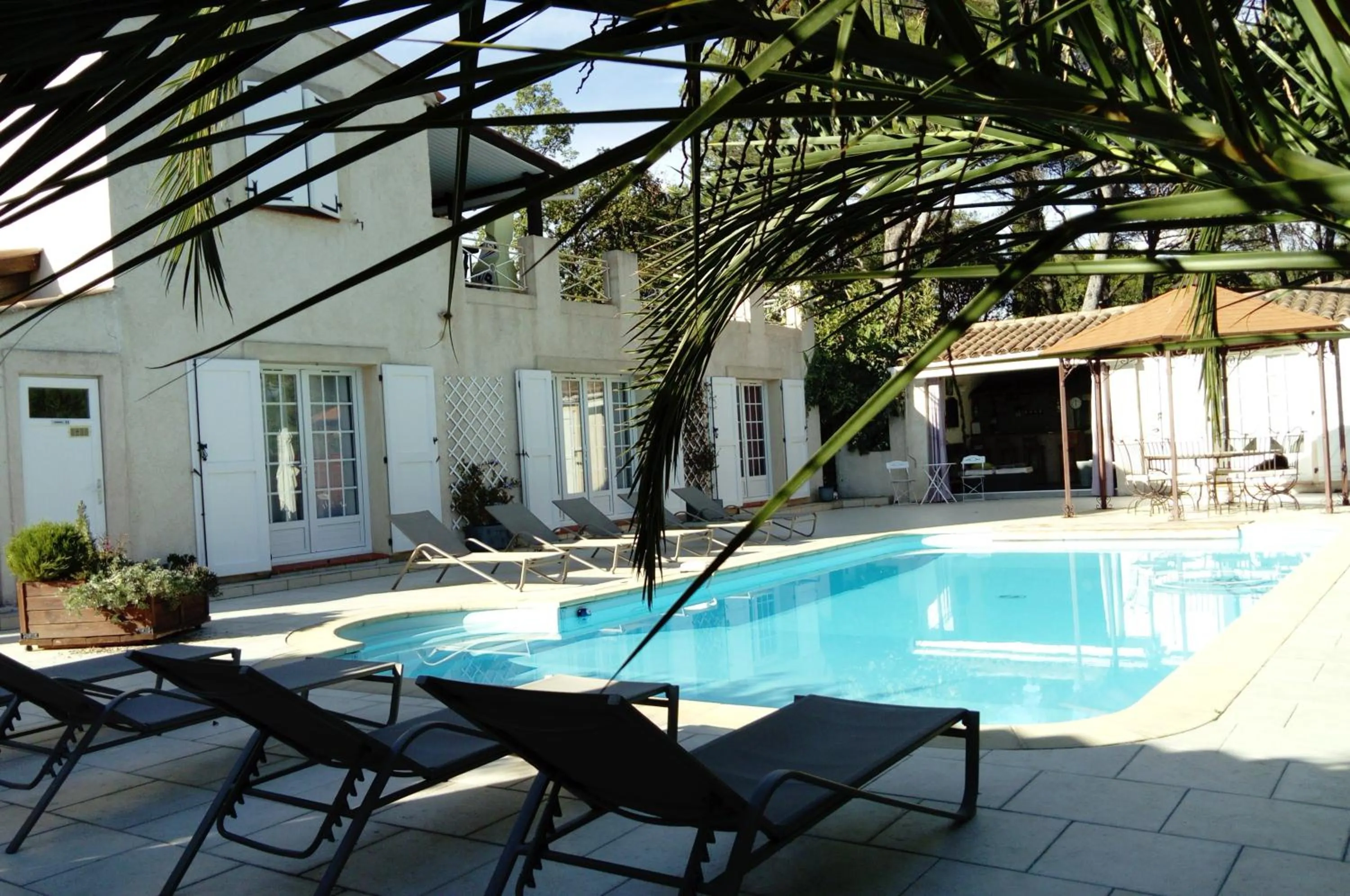 Swimming pool in Chez Isabelle et Guy B&B
