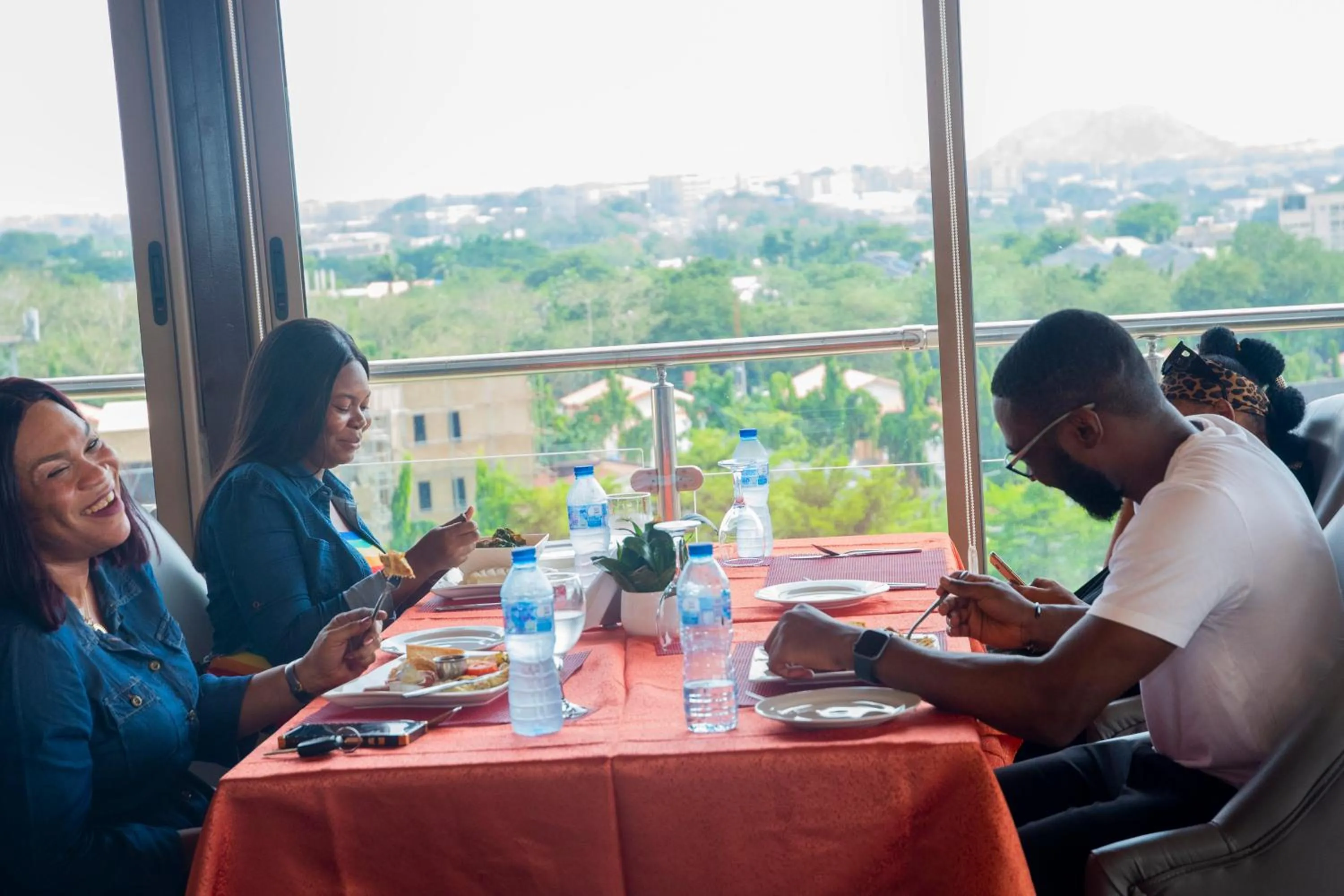 Restaurant/places to eat in Nisa Wellness Retreat