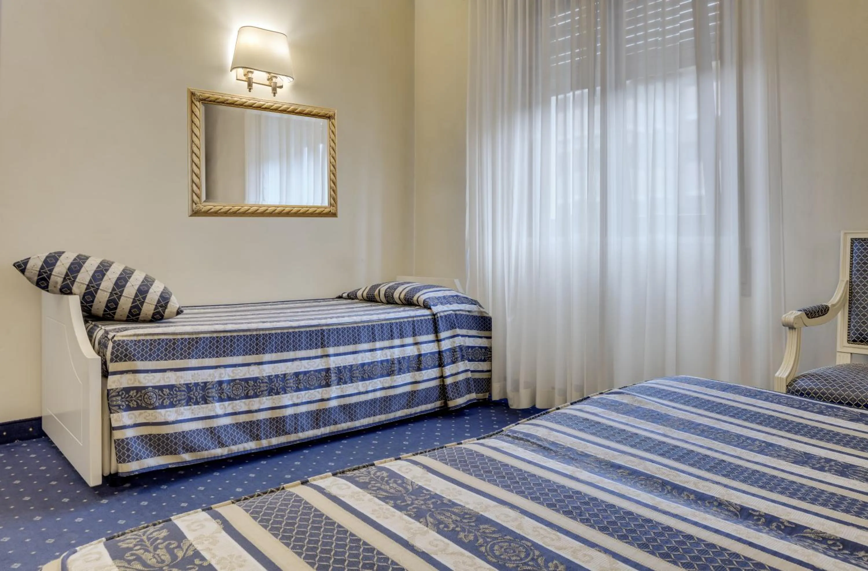Bed in Albergo Milano