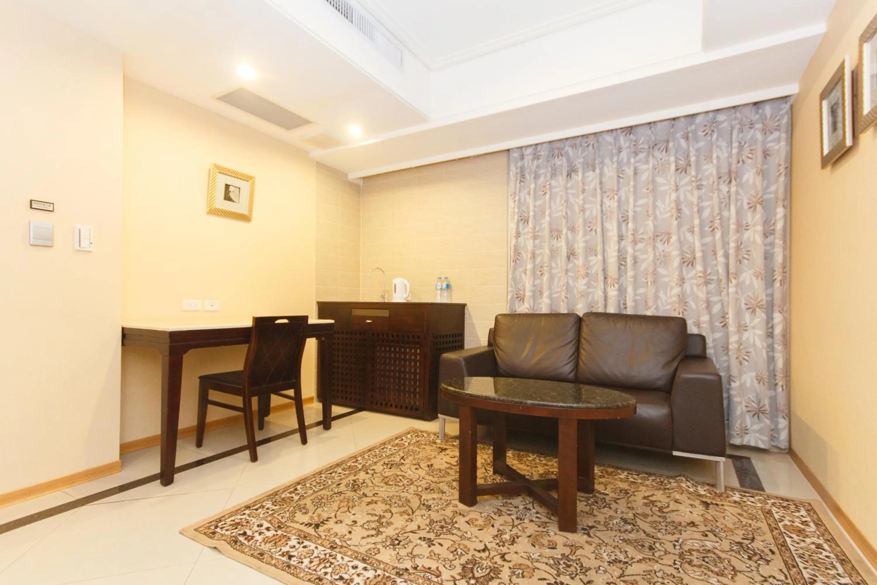 SLV Hotel Group-SLV Business Hotel