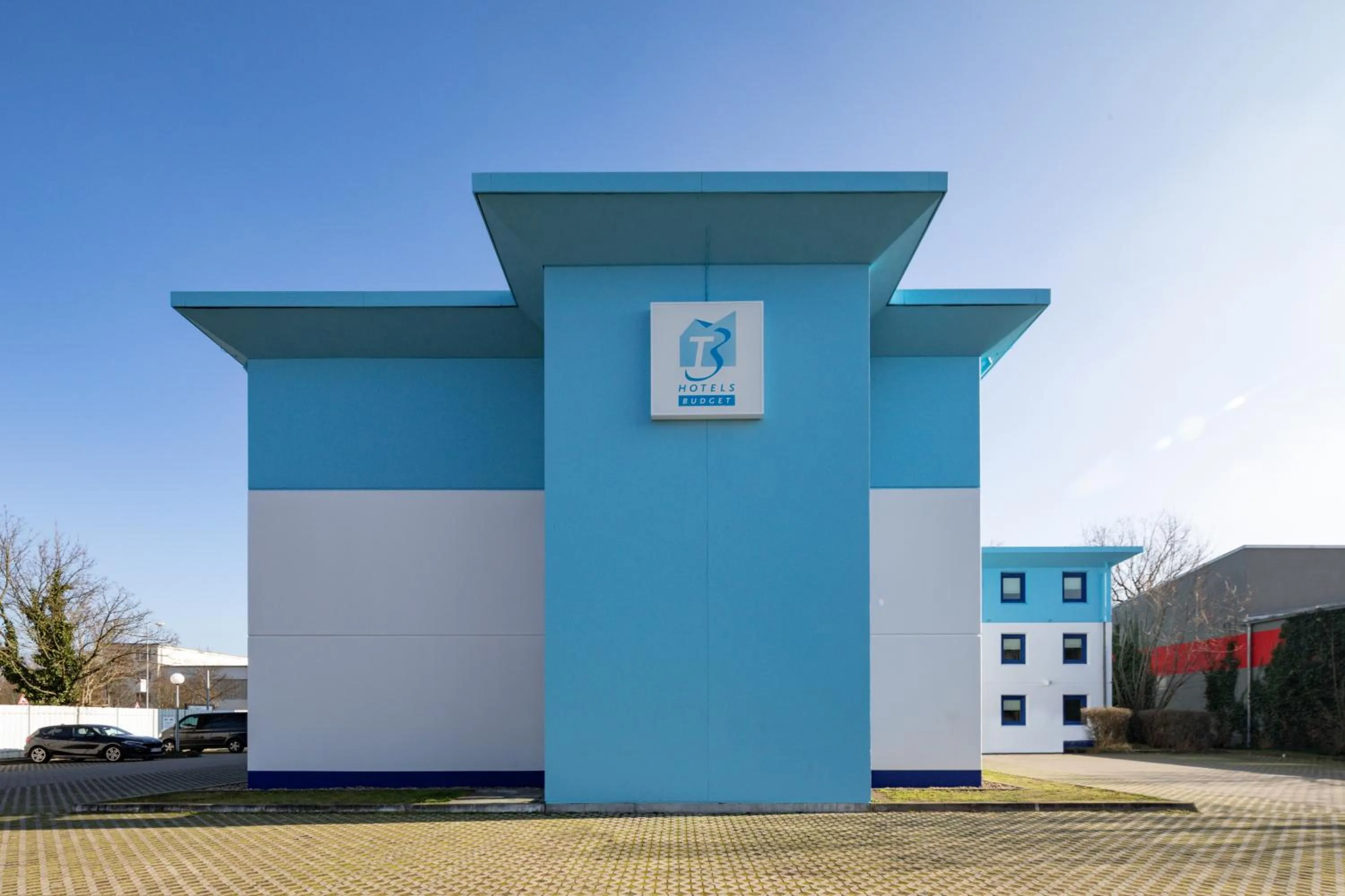 Property building in T3 Budget Berlin Hennigsdorf