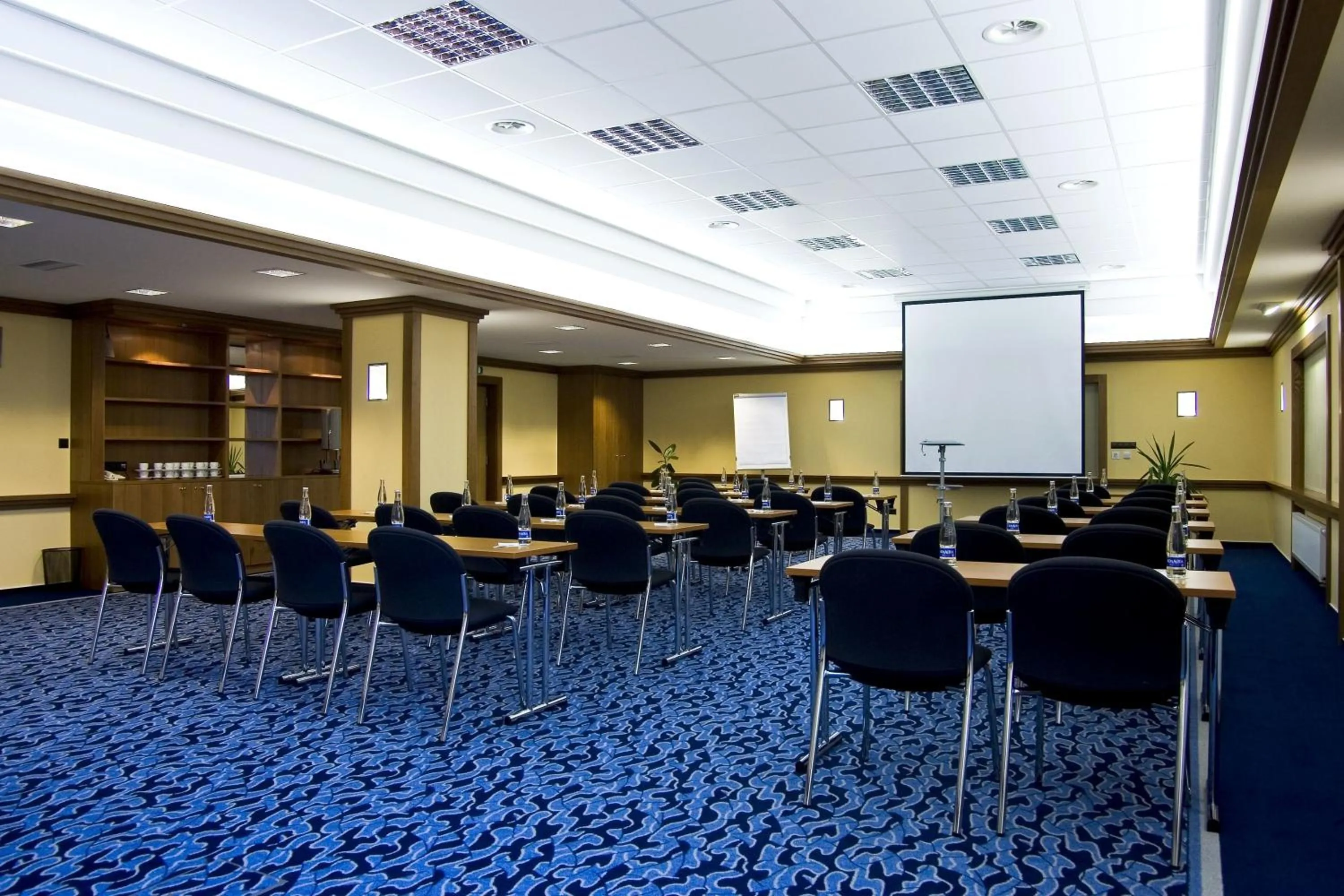 Business facilities in Harmony Hotel