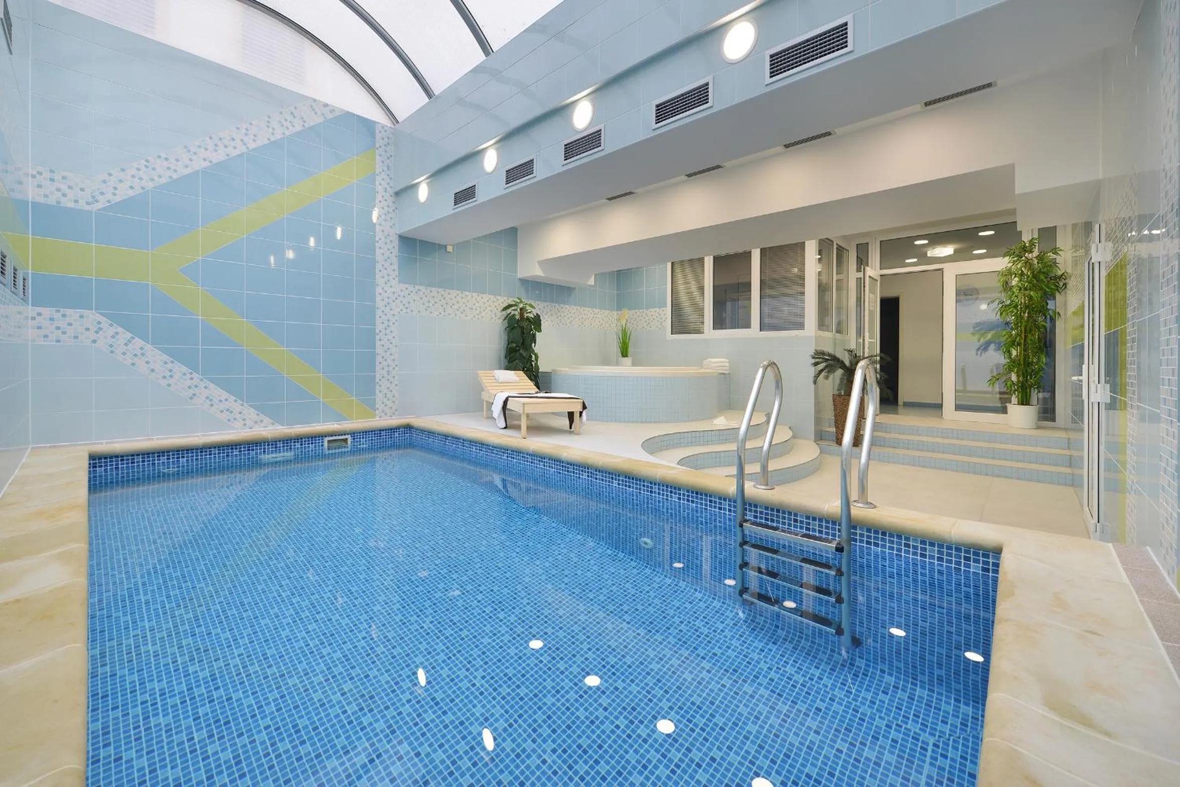 Swimming pool in Hotel Podhrad