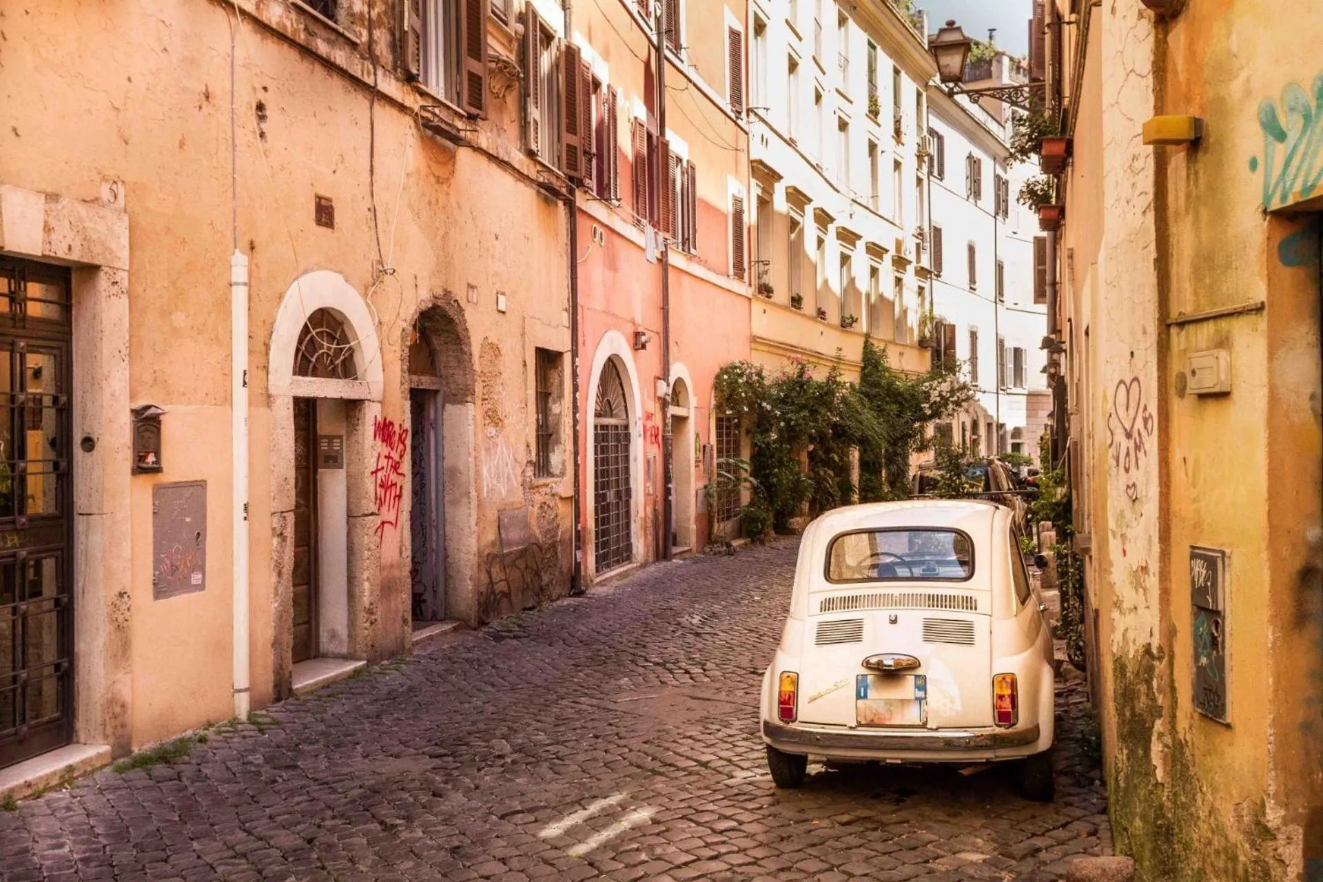 Landmark view in B&B Ventisei Scalini A Trastevere