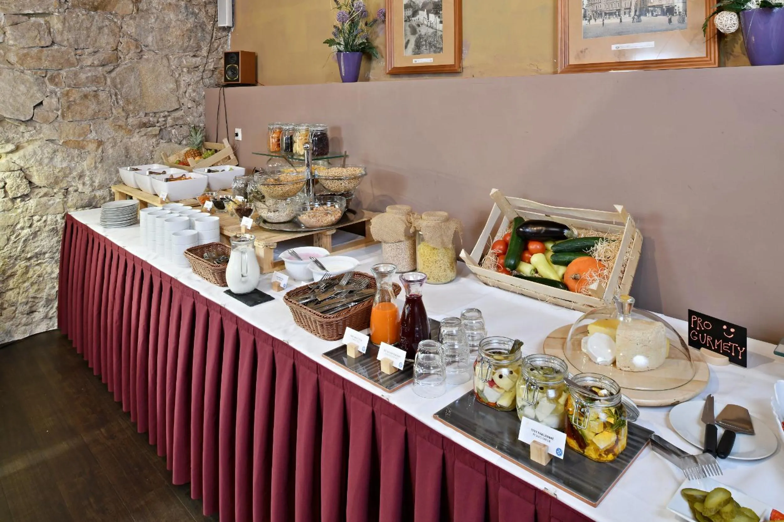 Food in LH Hotel Dvořák Tábor Congress & Wellness